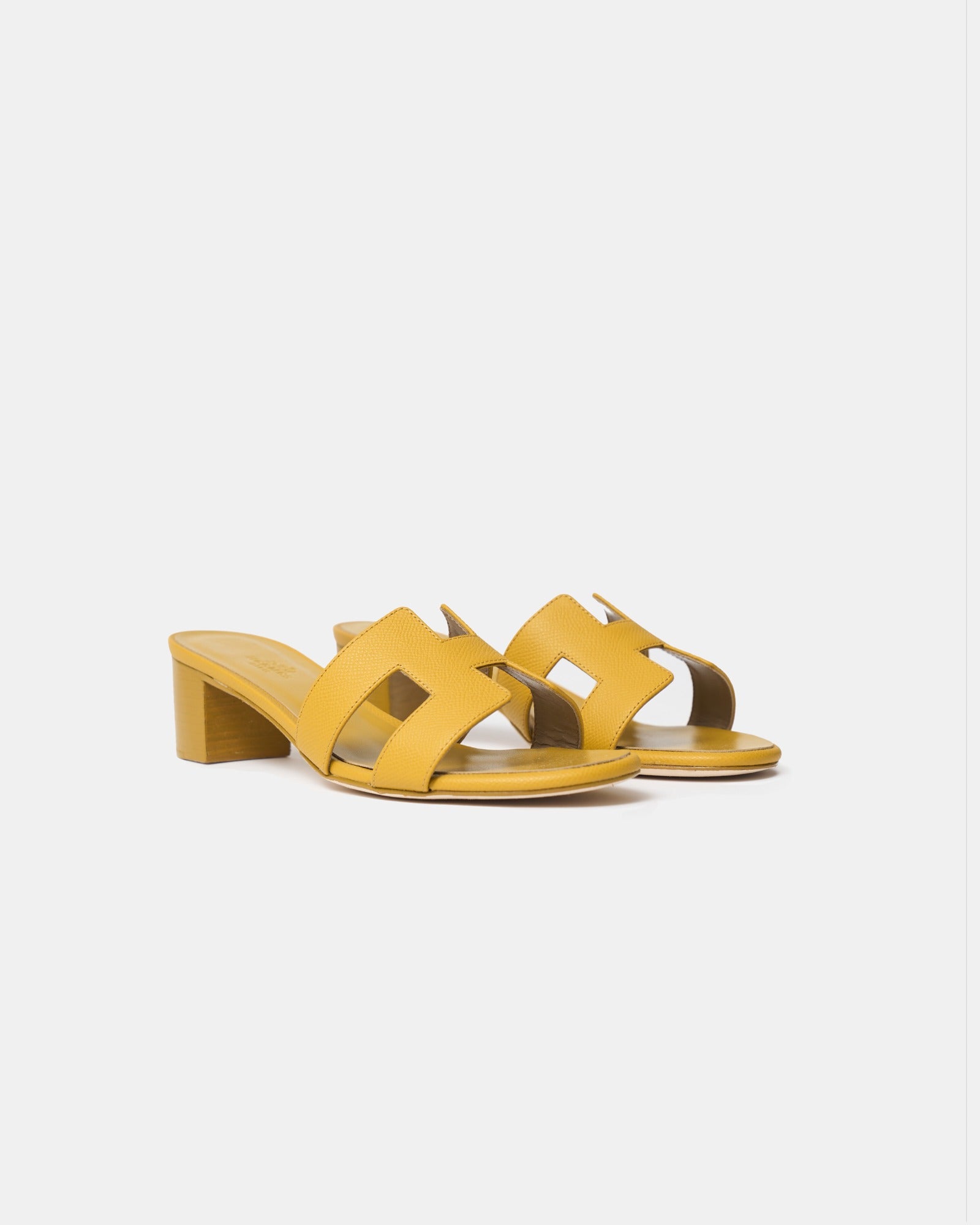Hermès Oasis Jaune Citron Epsom Sandals
