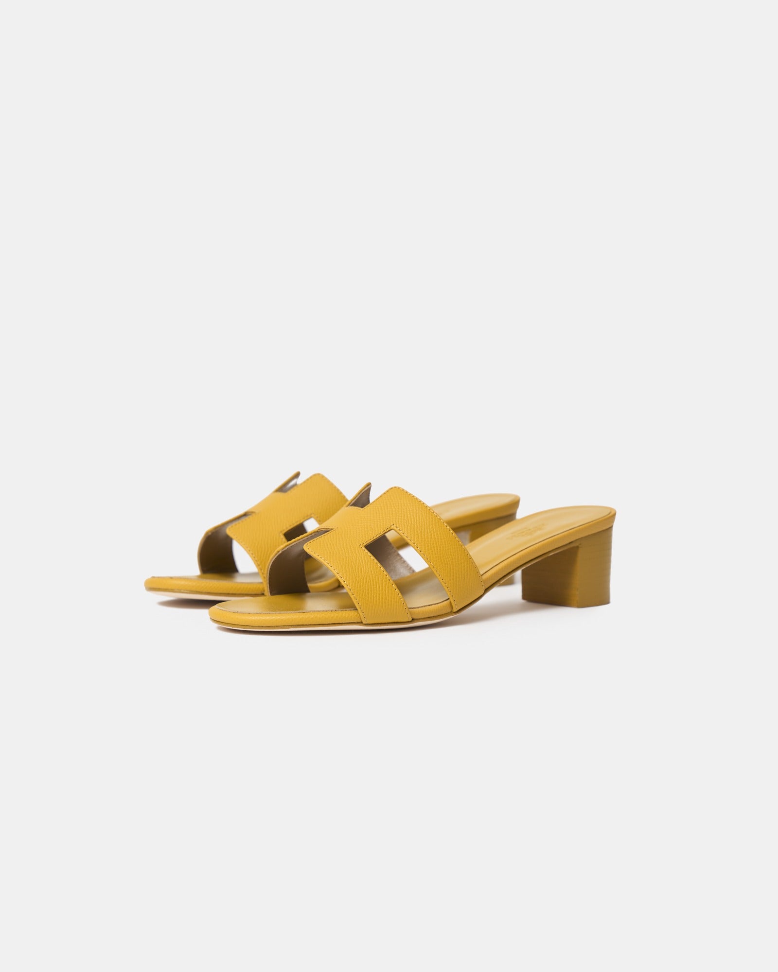 Hermès Oasis Jaune Citron Epsom Sandals