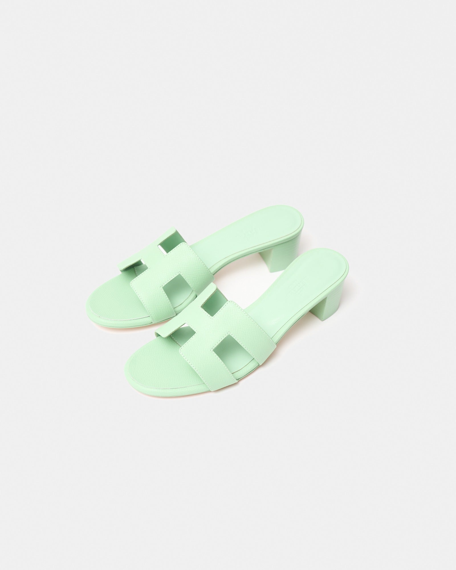 Hermès Oasis Vert Pomme Epsom Sandals