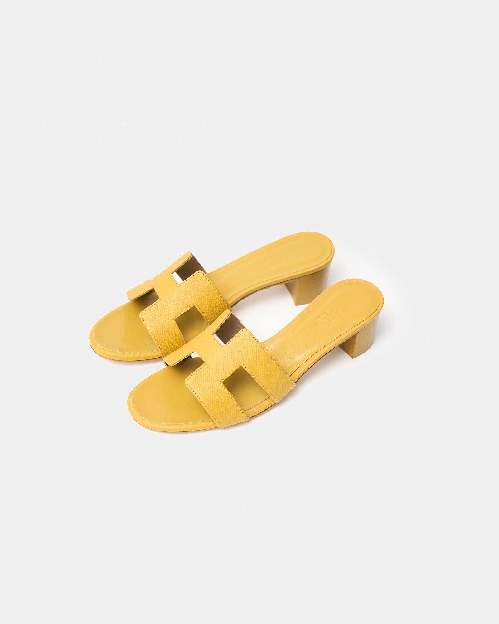 Hermès Oasis Jaune Citron Epsom Sandals