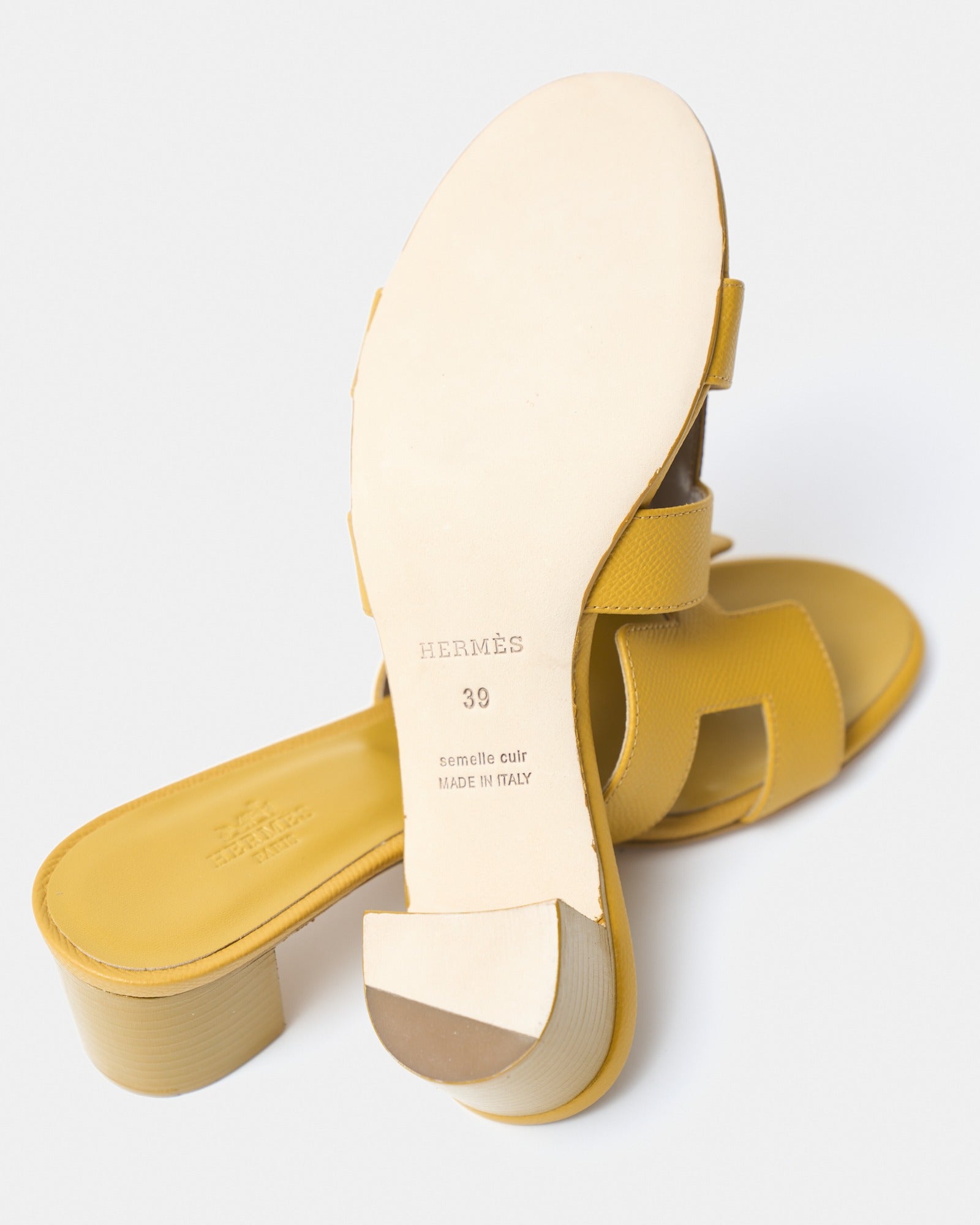 Hermès Oasis Jaune Citron Epsom Sandals