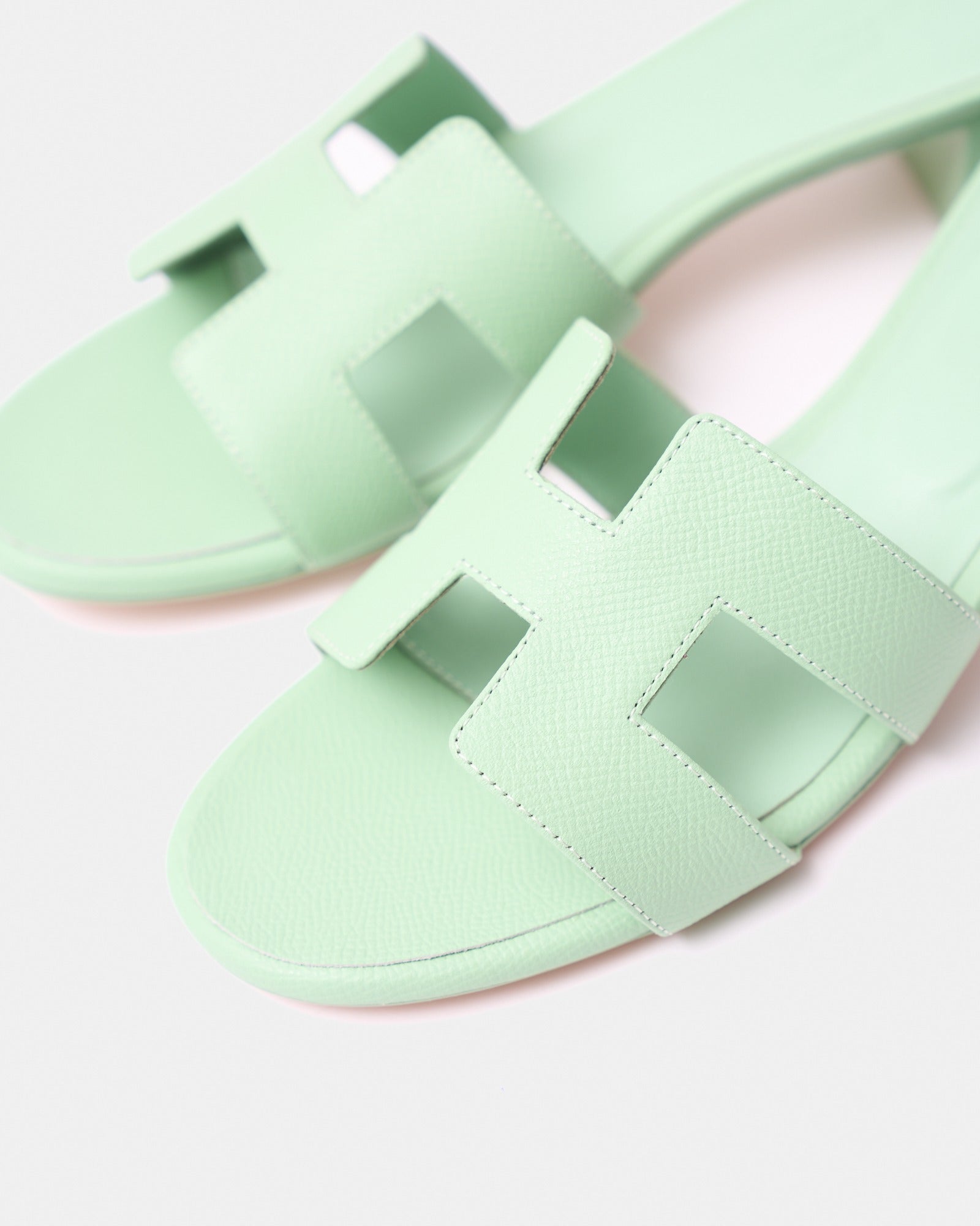 Hermès Oasis Vert Pomme Epsom Sandals