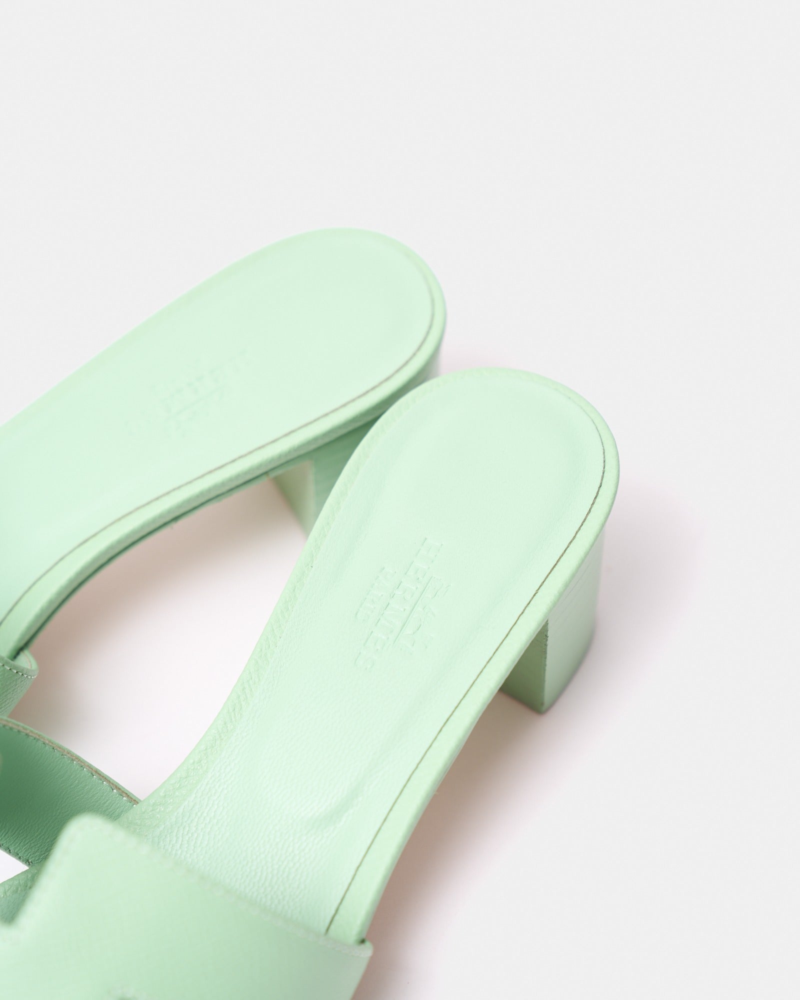 Hermès Oasis Vert Pomme Epsom Sandals
