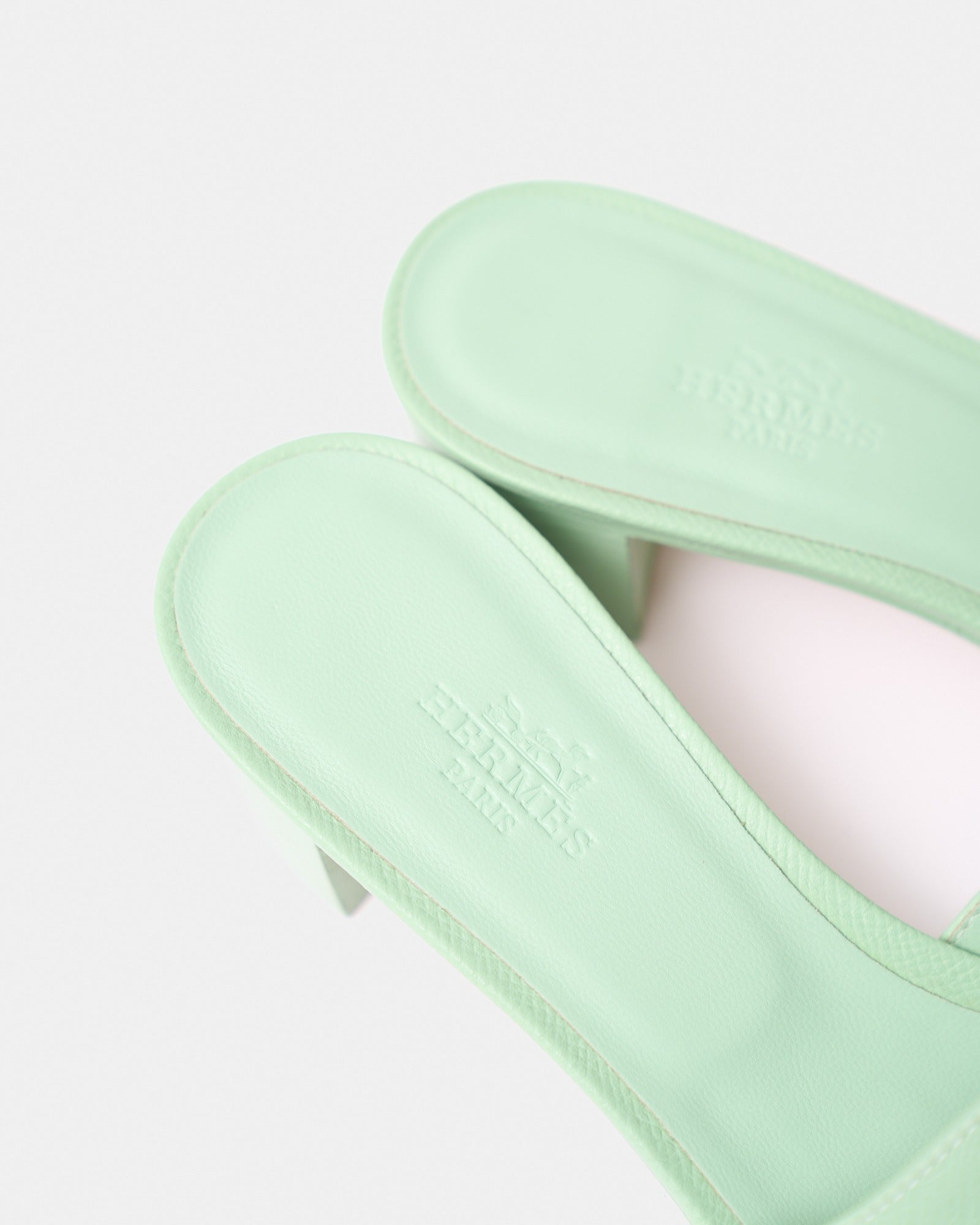 Hermès Oasis Vert Pomme Epsom Sandals