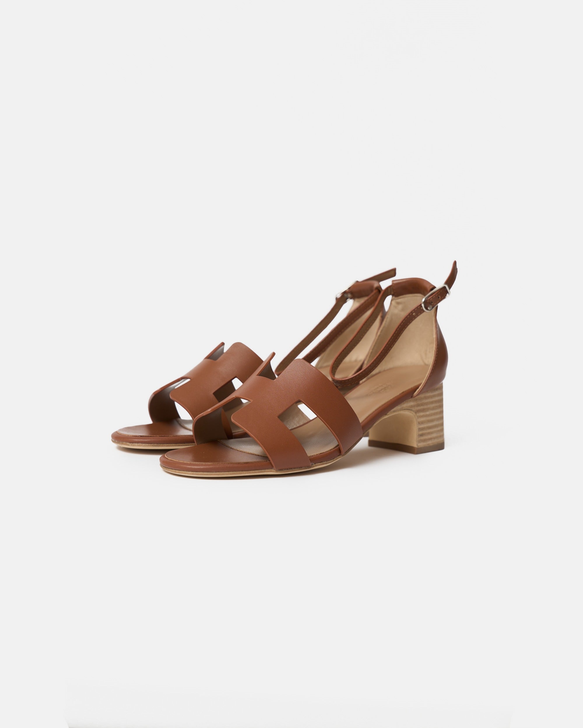 Hermès Encens 50 Naturel Sandals