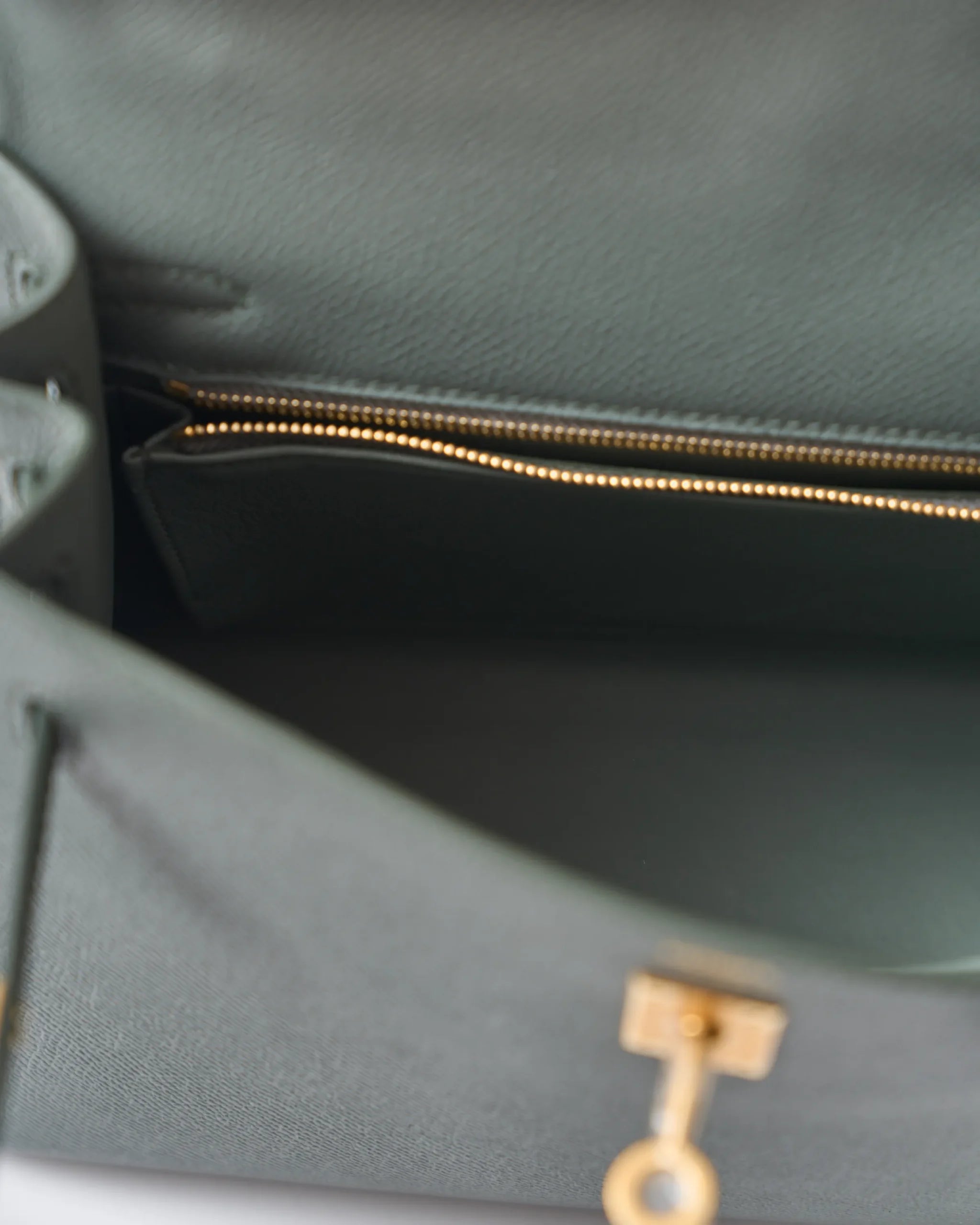 Hermès Kelly 25 Vert Amande Epsom GHW