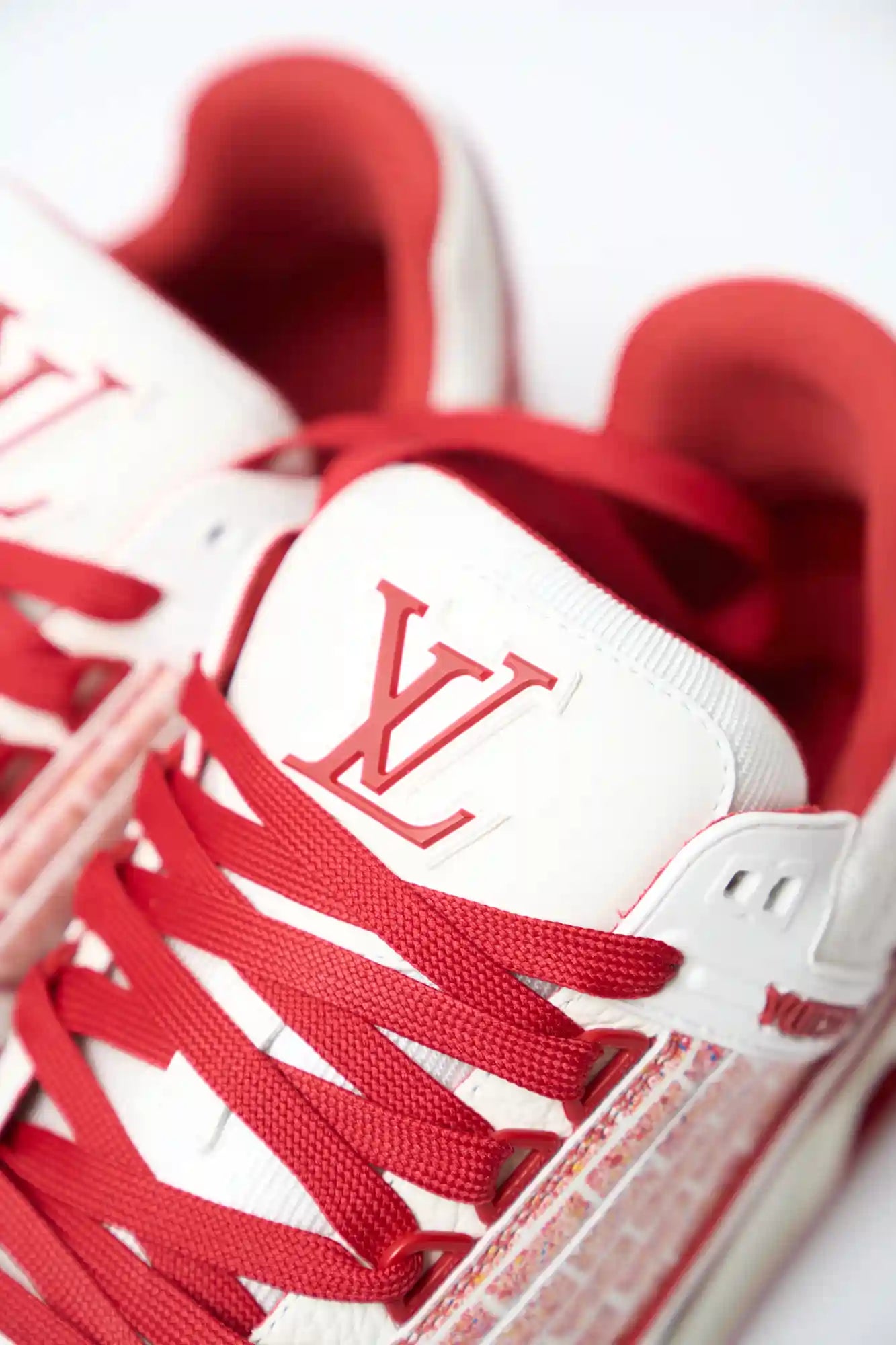 Louis Vuitton Trainer Burdeaux Sneaker