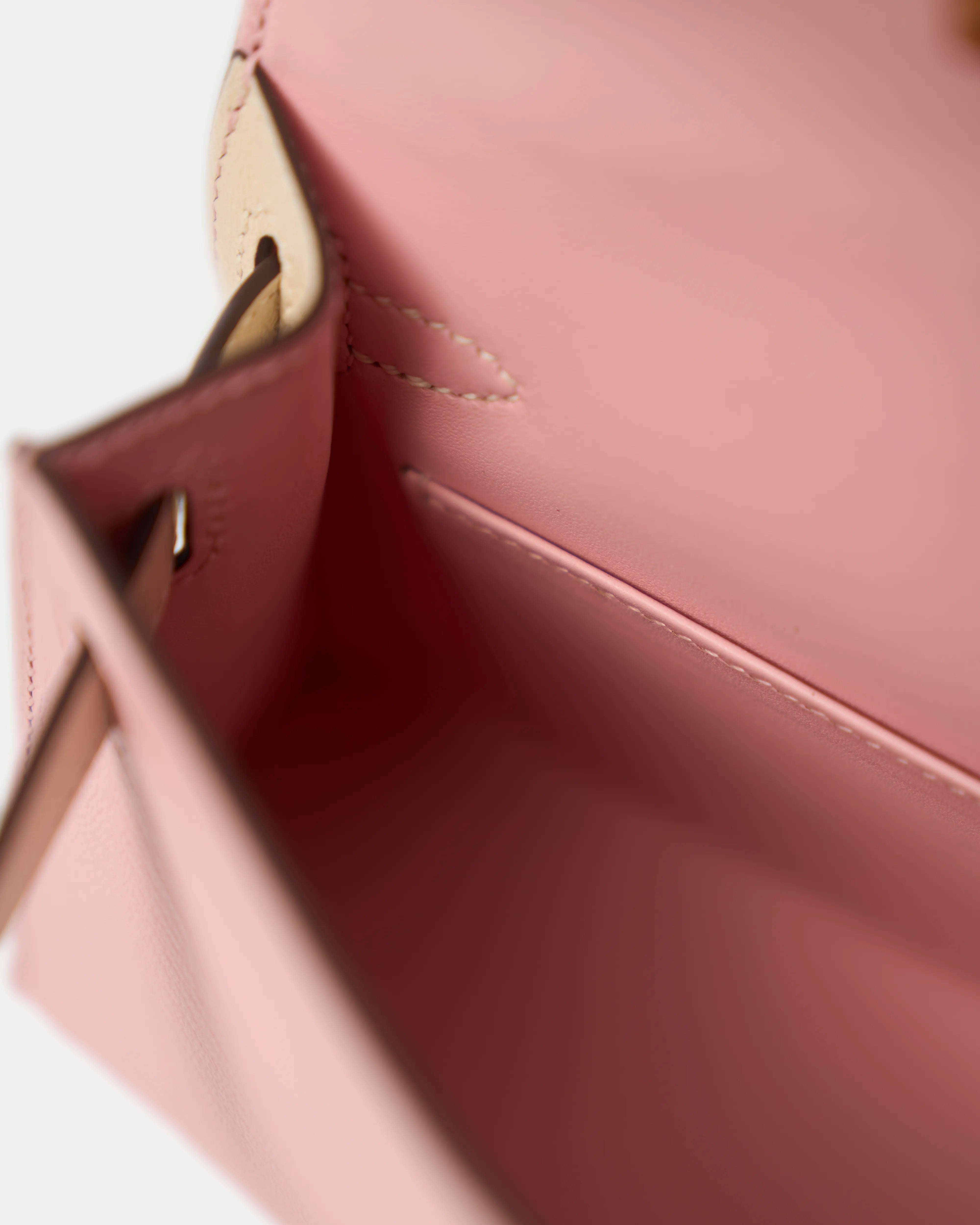 Hermès Mini Kelly Chevre Rose Sakura / Nata GHW