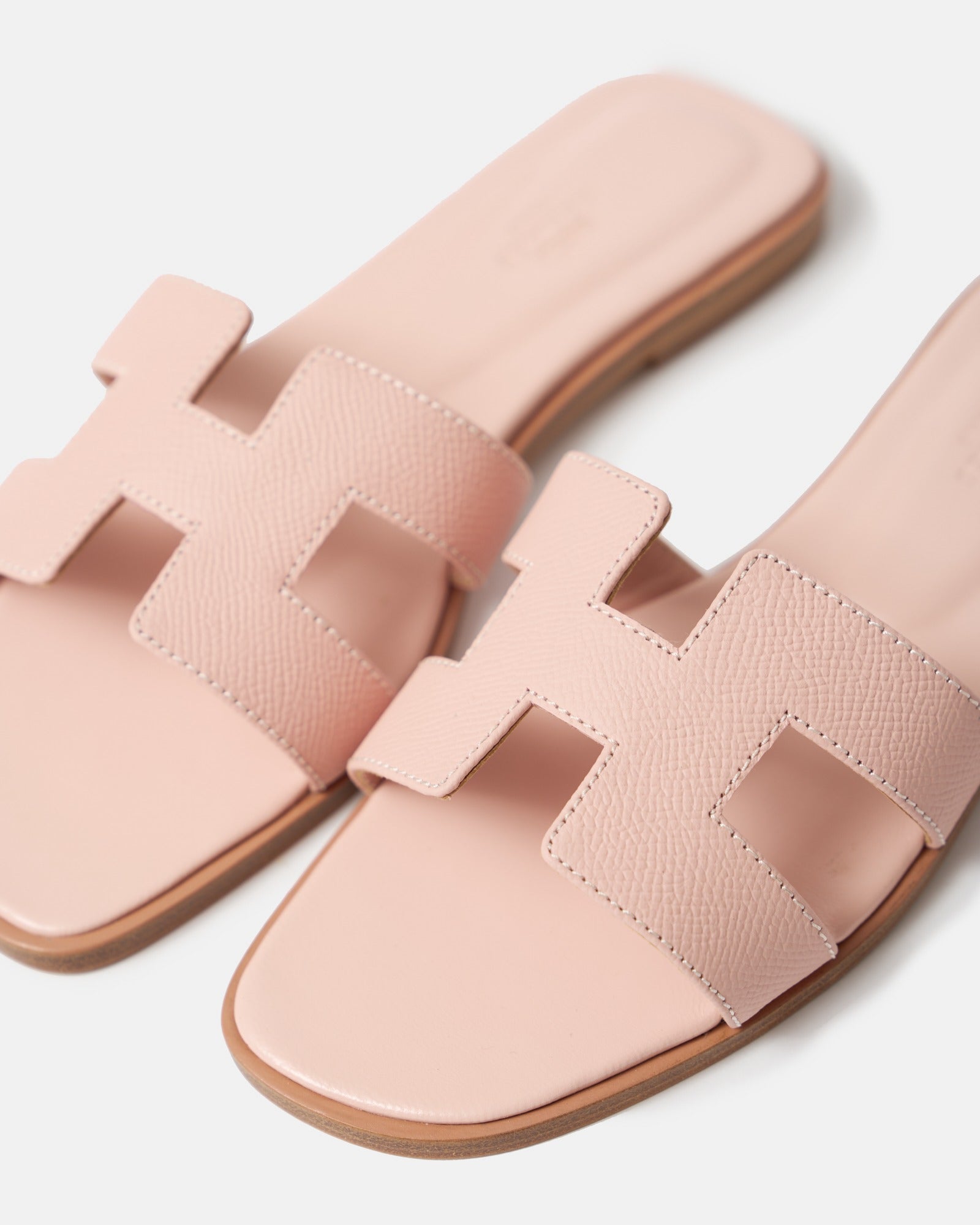 Hermès Oran Rose Pale Epsom Sandals