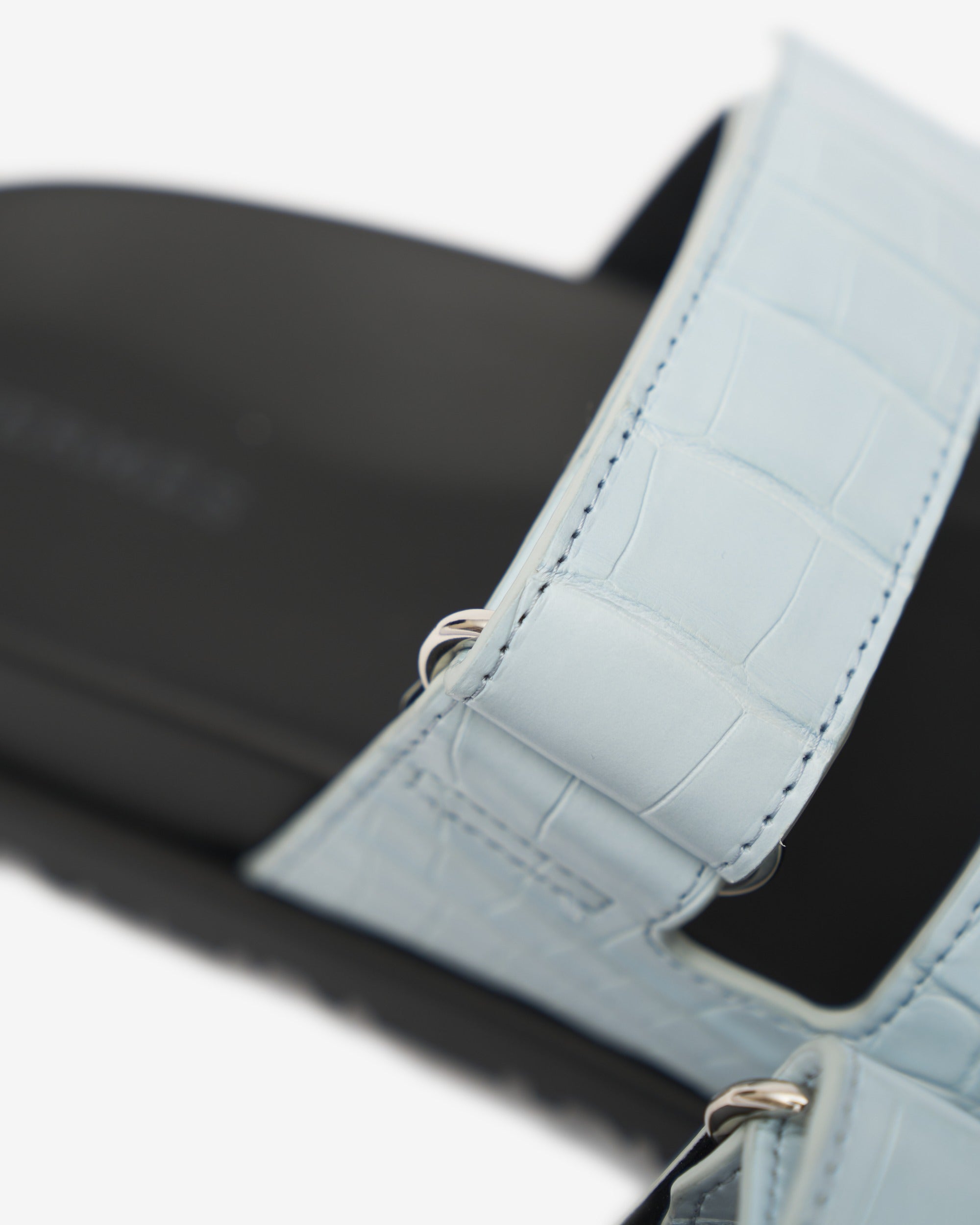 Hermès Chypre Bleu Ciel Matte Mississippiensis Alligator Sandals