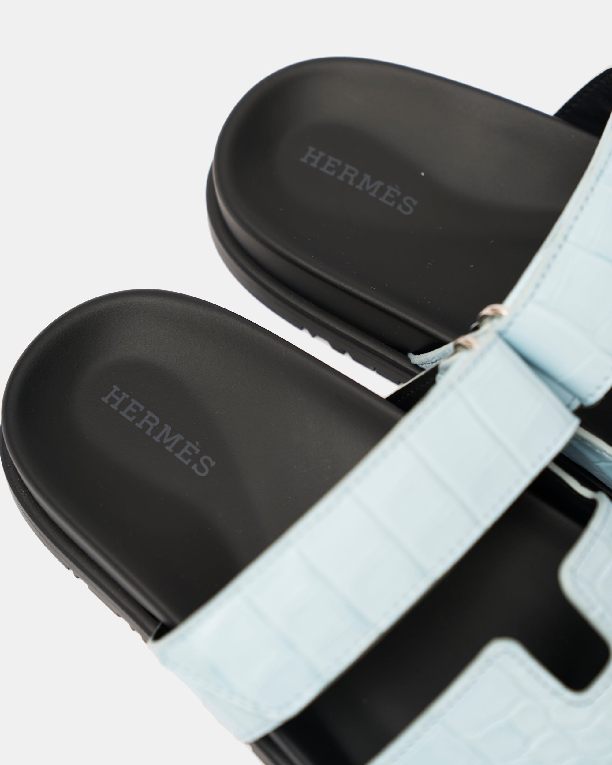 Hermès Chypre Bleu Ciel Matte Mississippiensis Alligator Sandals