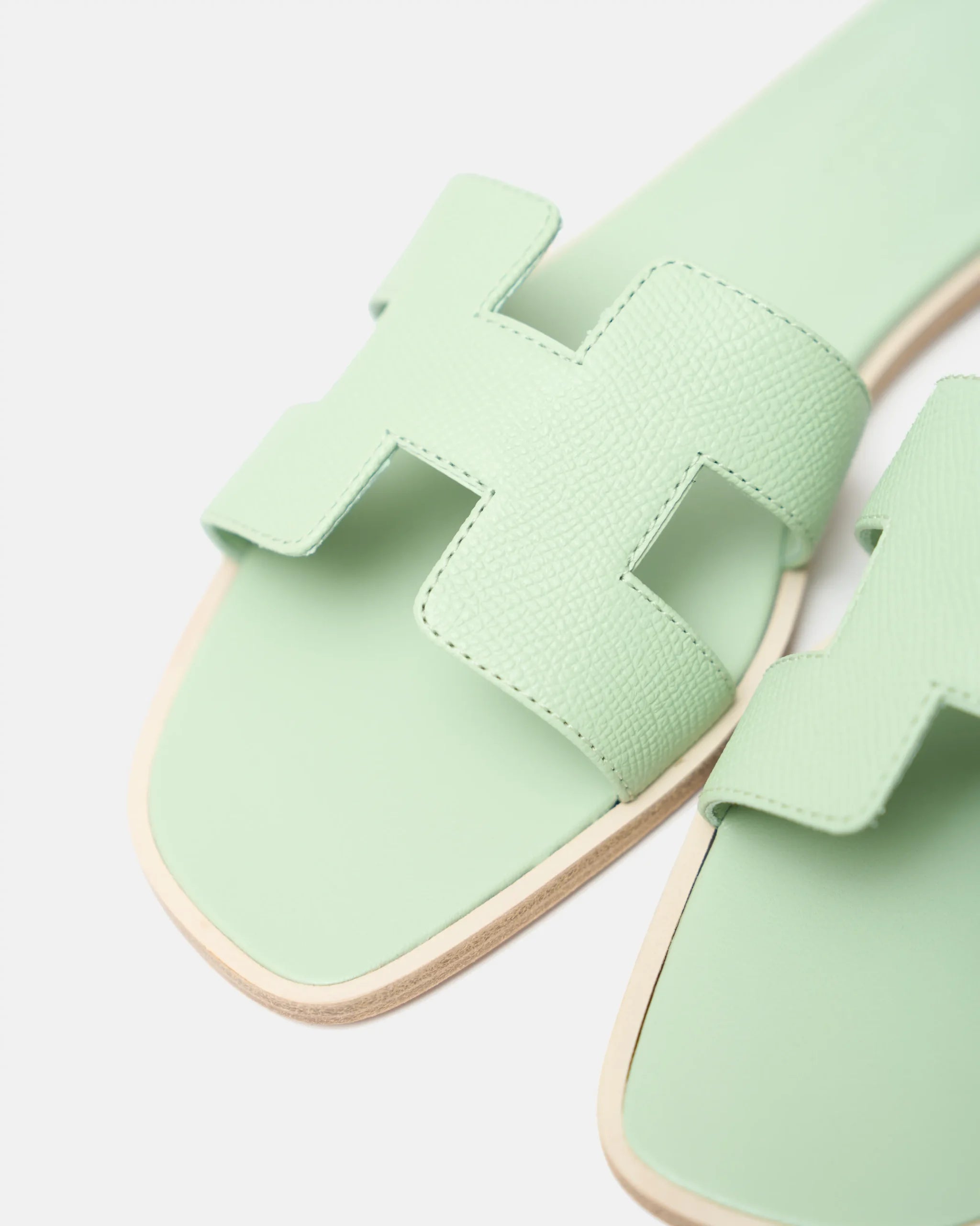 Hermès Oran Vert Jade Epsom Sandals