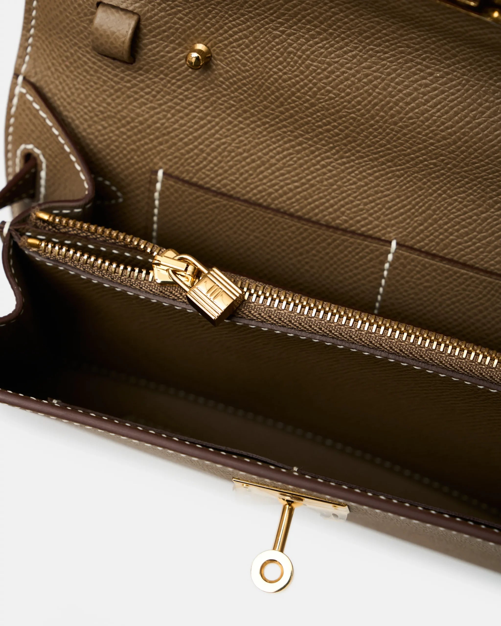 Hermès Kelly Classic Wallet To Go Etoupe Epsom GHW