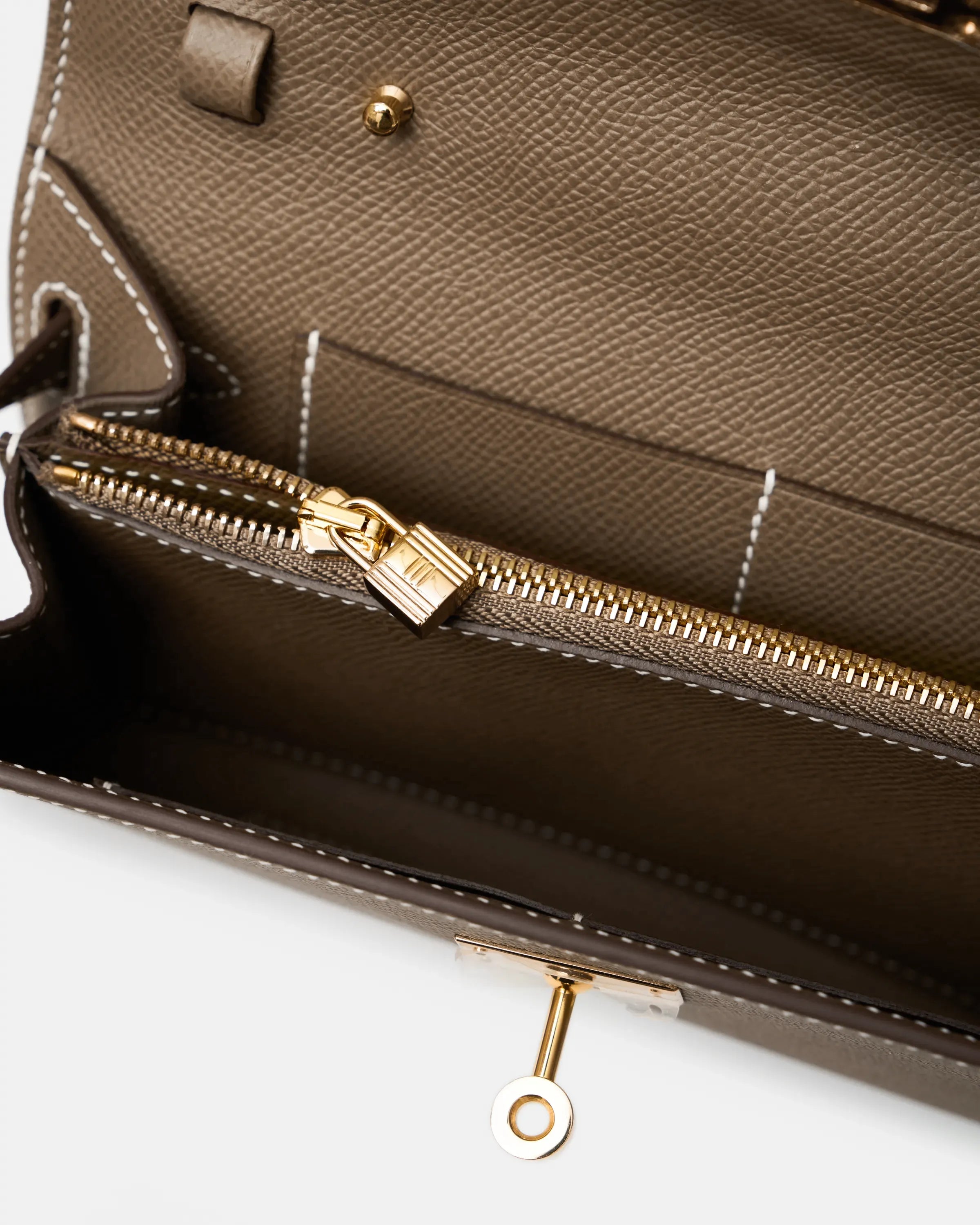 Hermès Kelly Classic Wallet To Go Etoupe Epsom GHW