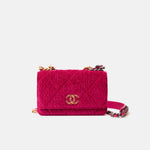 Chanel 19 Wallet on Chain Fuchsia