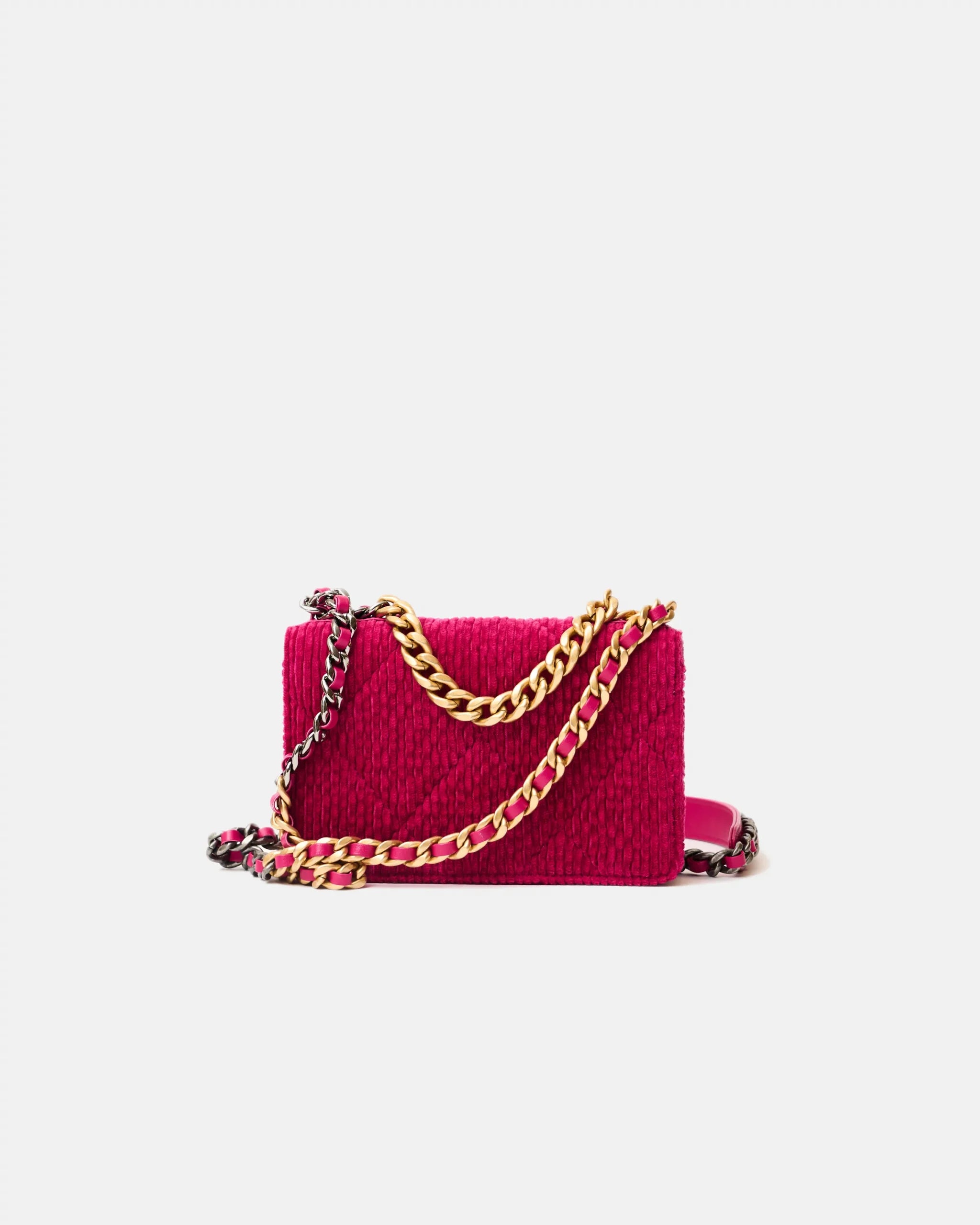 Chanel 19 Wallet on Chain Fuchsia