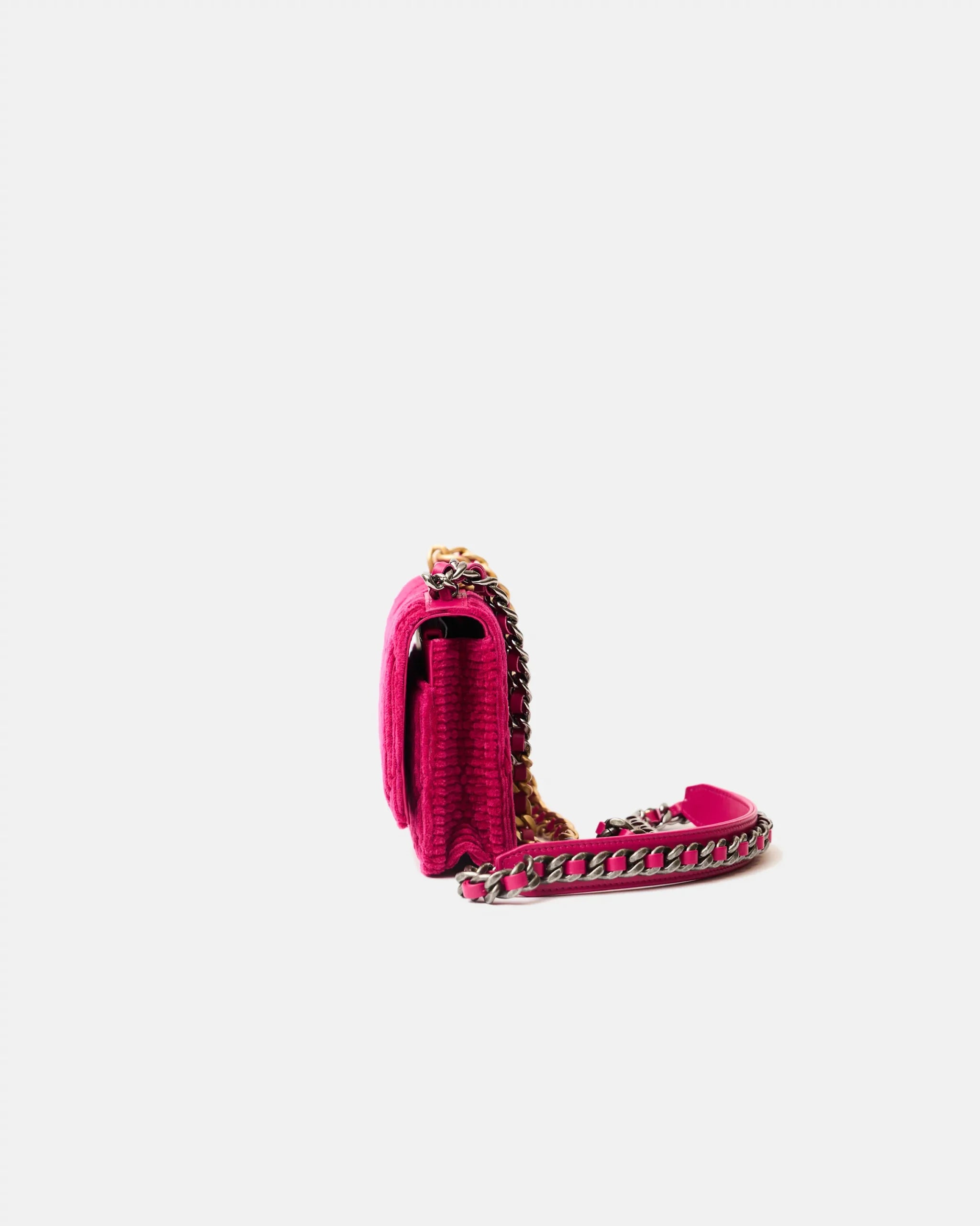 Chanel 19 Wallet on Chain Fuchsia