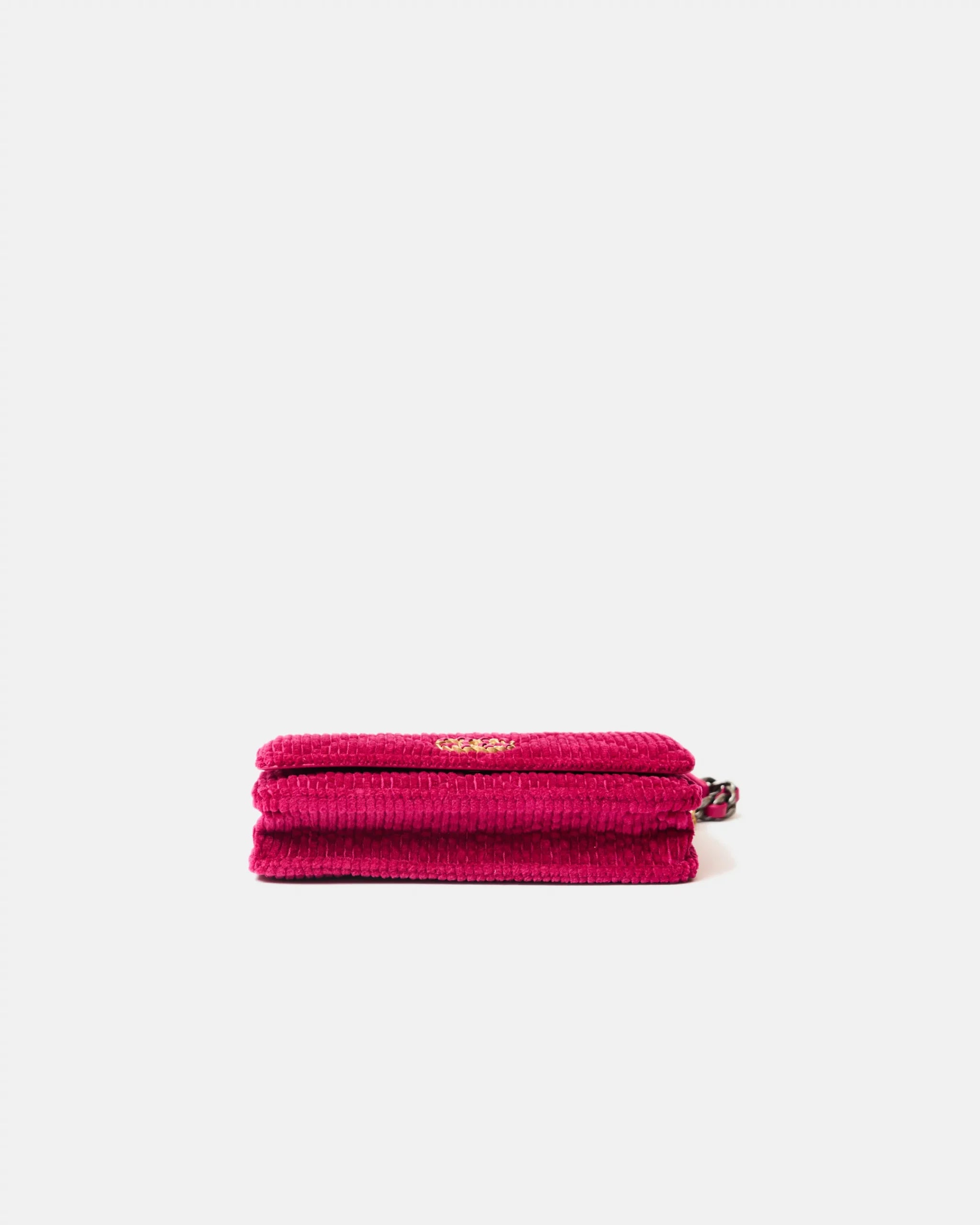 Chanel 19 Wallet on Chain Fuchsia