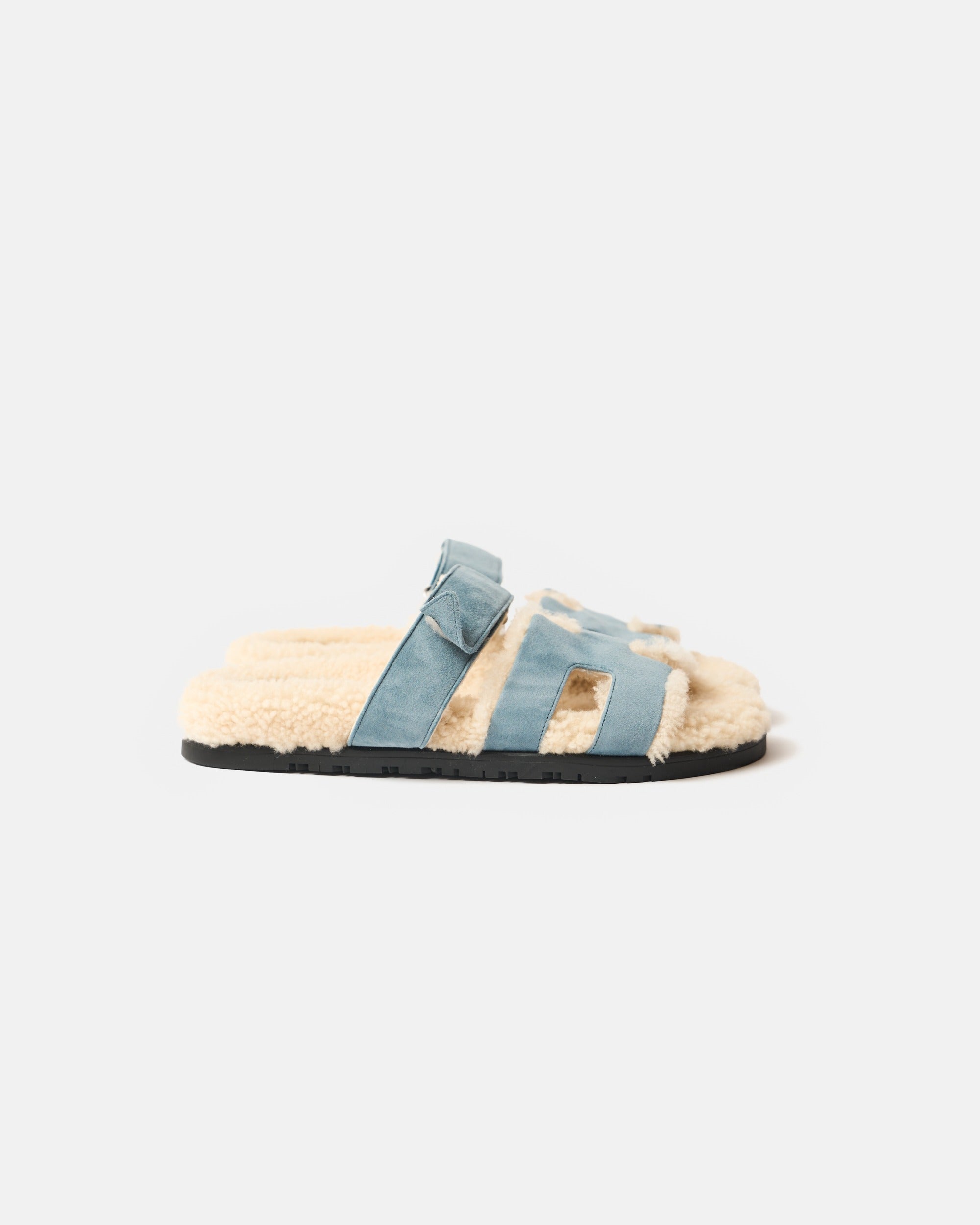 Hermès Chypre Peau Lainee Bleu Pinède / Écru Sandals
