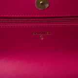 Chanel 19 Wallet on Chain Fuchsia
