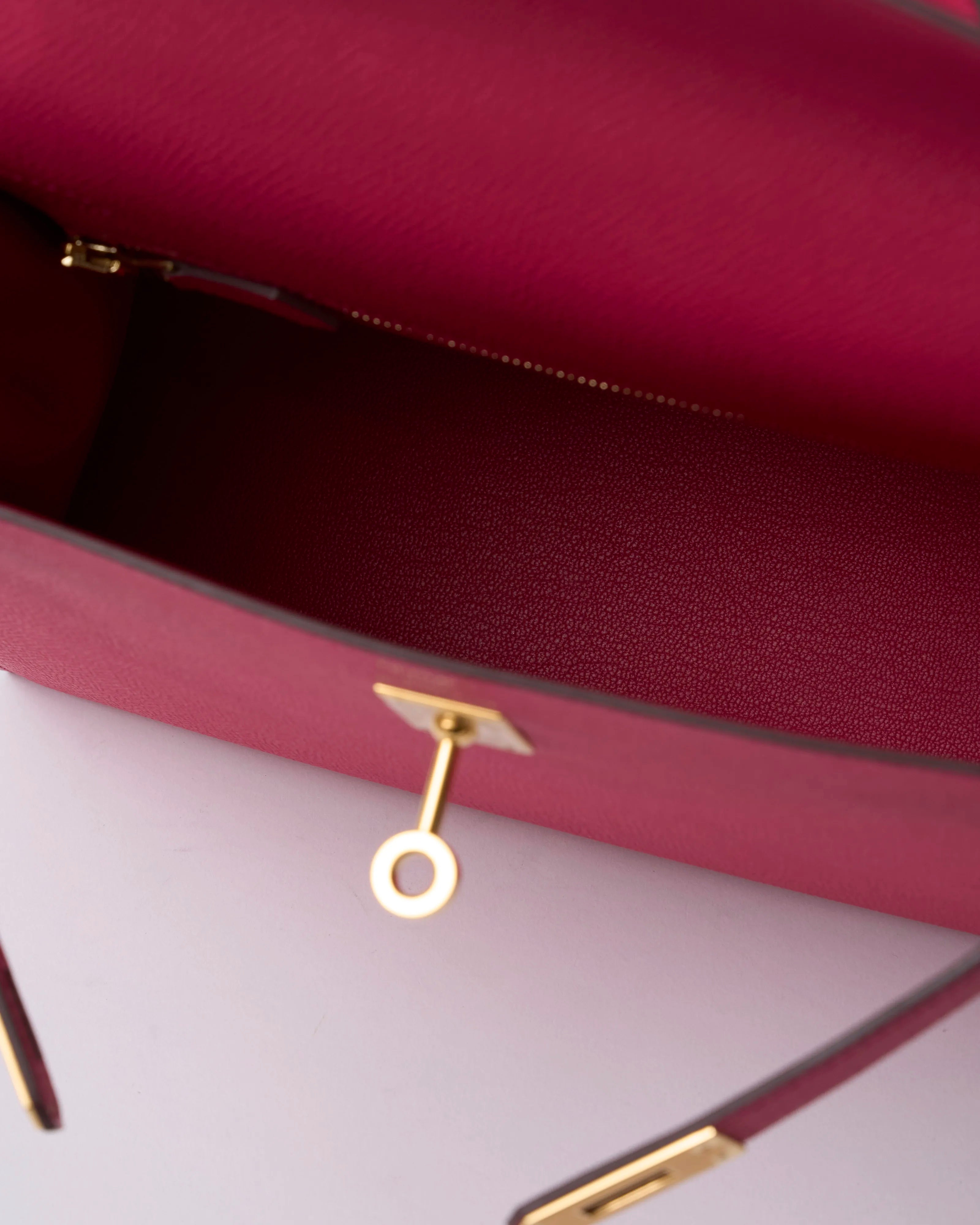 Hermès Kelly 25 Rose Mexico Epsom GHW