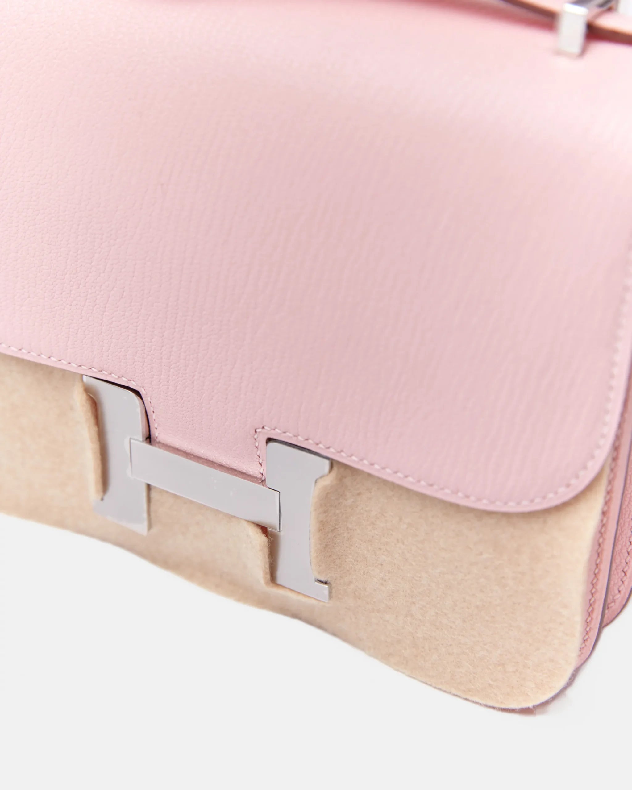 Hermès Mini Constance 18 Rose Sakura Chevre Mysore PHW
