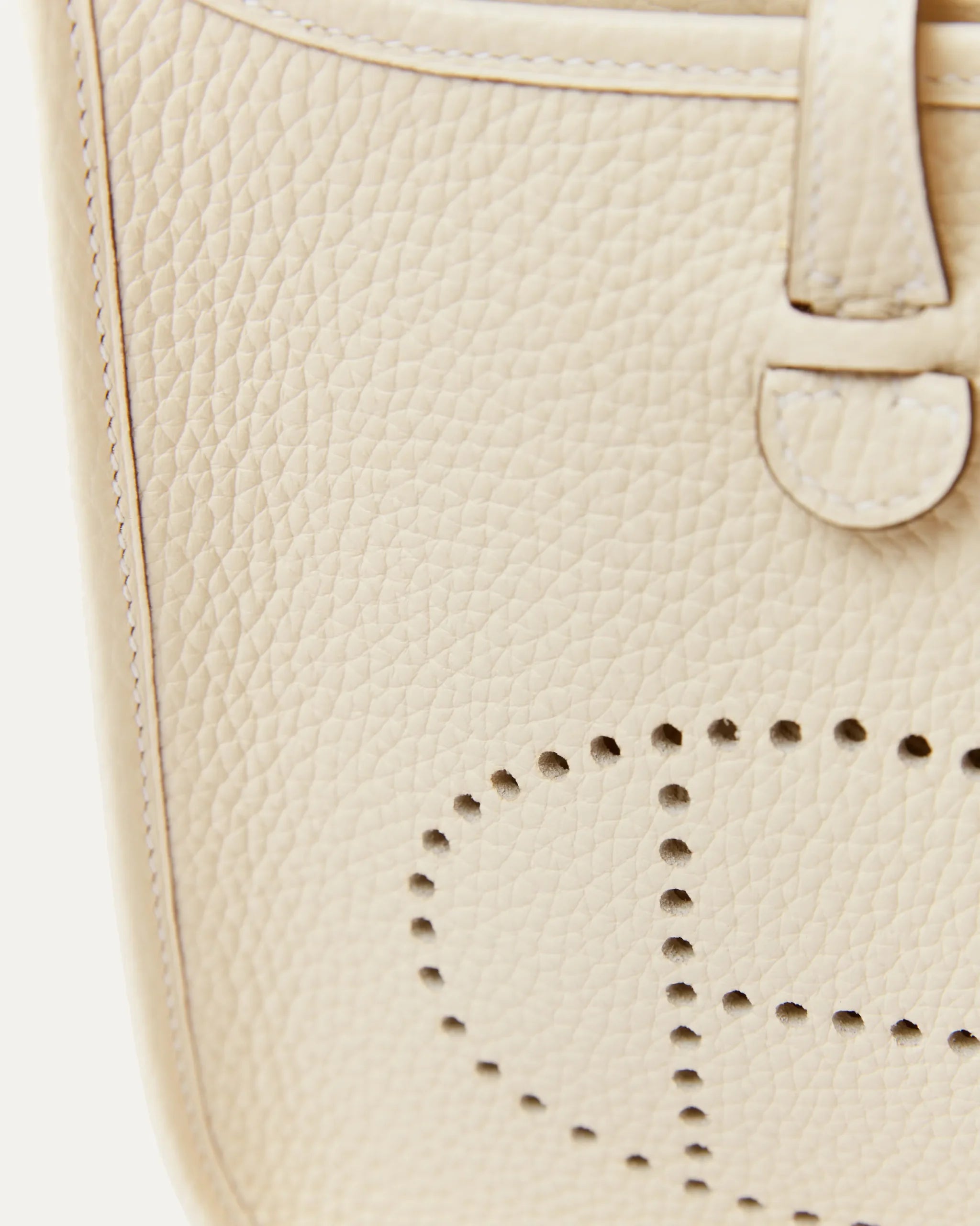 Hermès Mini Evelyne 16 Nata Clemence GHW
