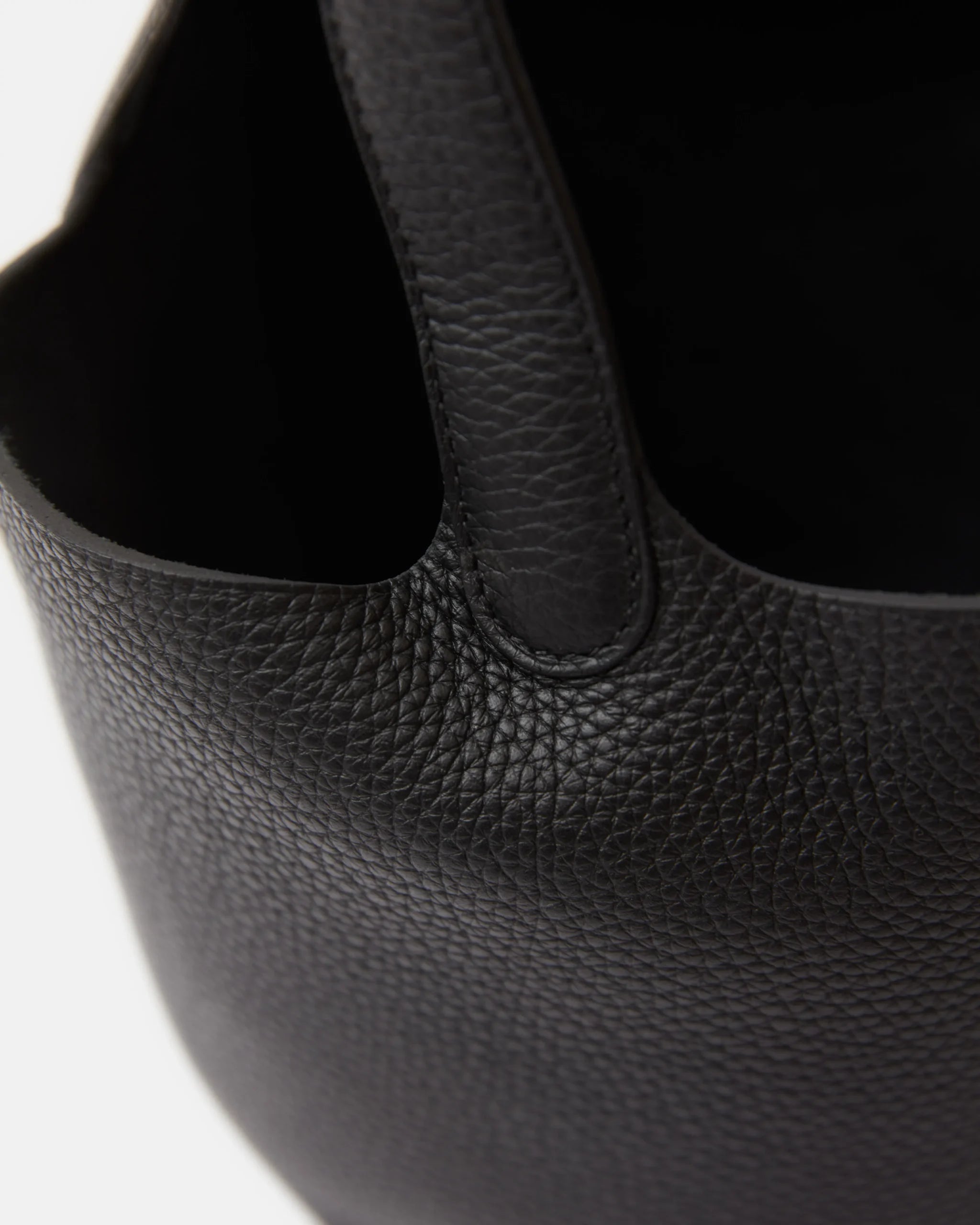 Hermès Picotin 18 Black Clemence PHW