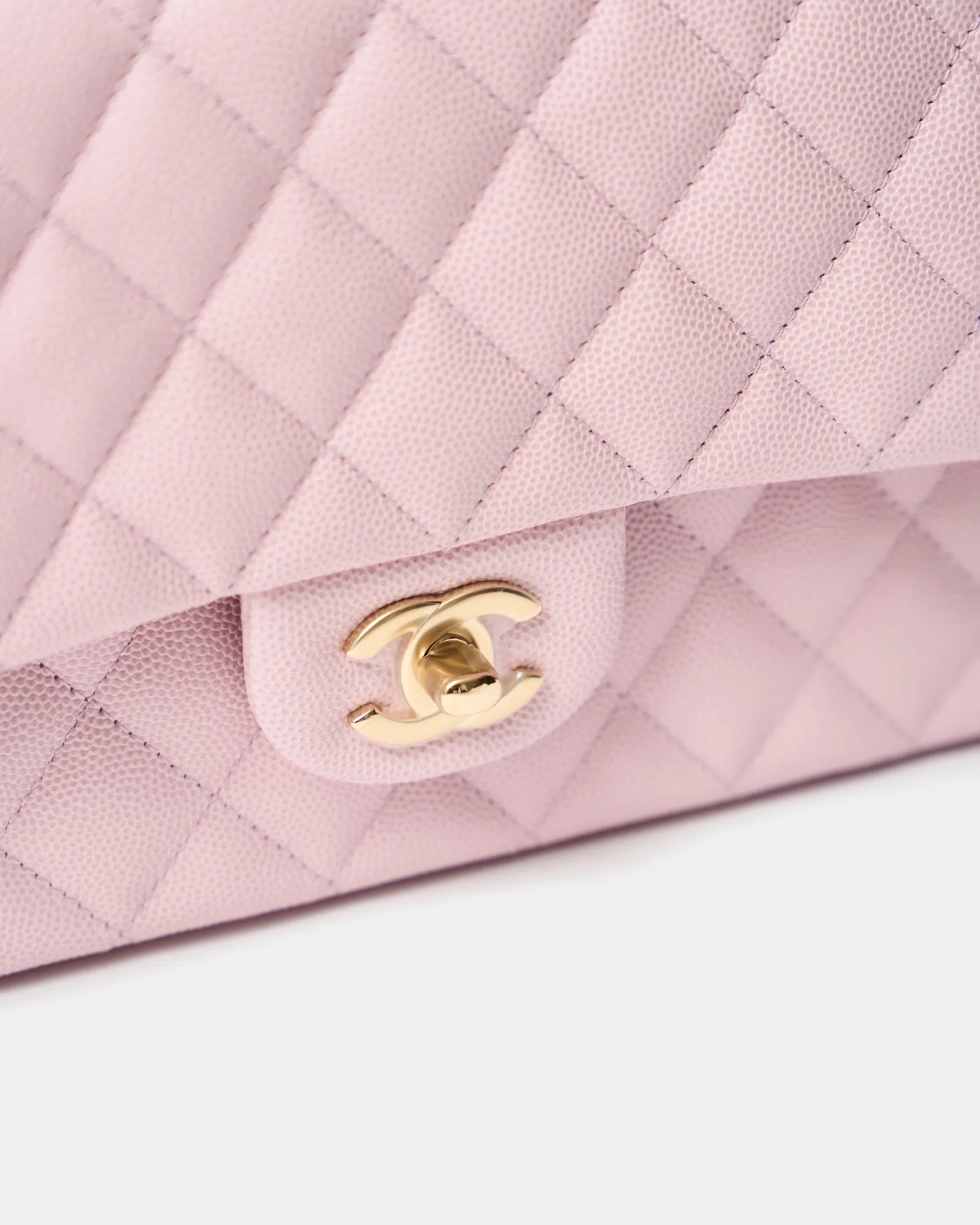 Chanel Classic Double Flap Medium Pink Caviar Gold-Tone Metal