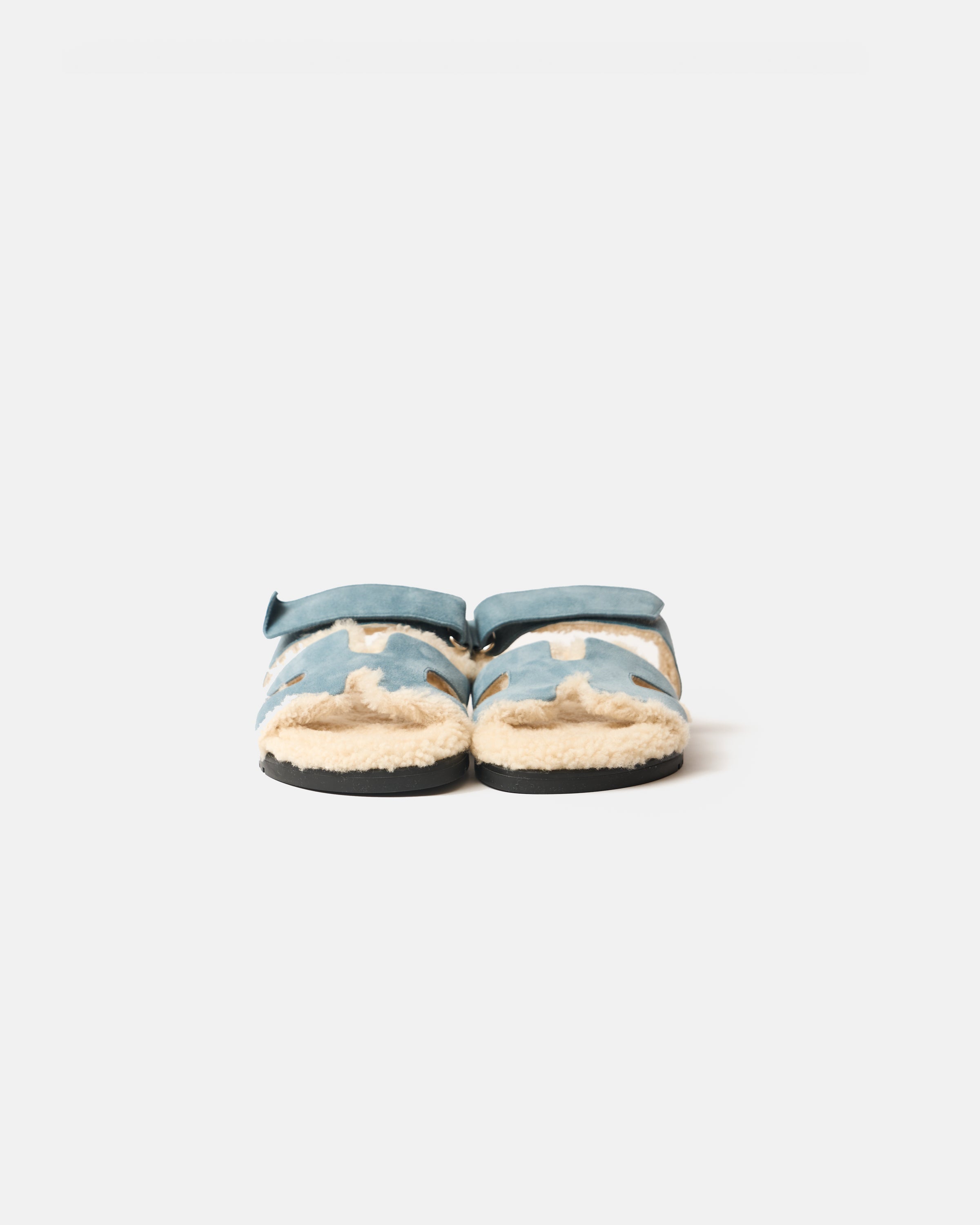 Hermès Chypre Peau Lainee Bleu Pinède / Écru Sandals