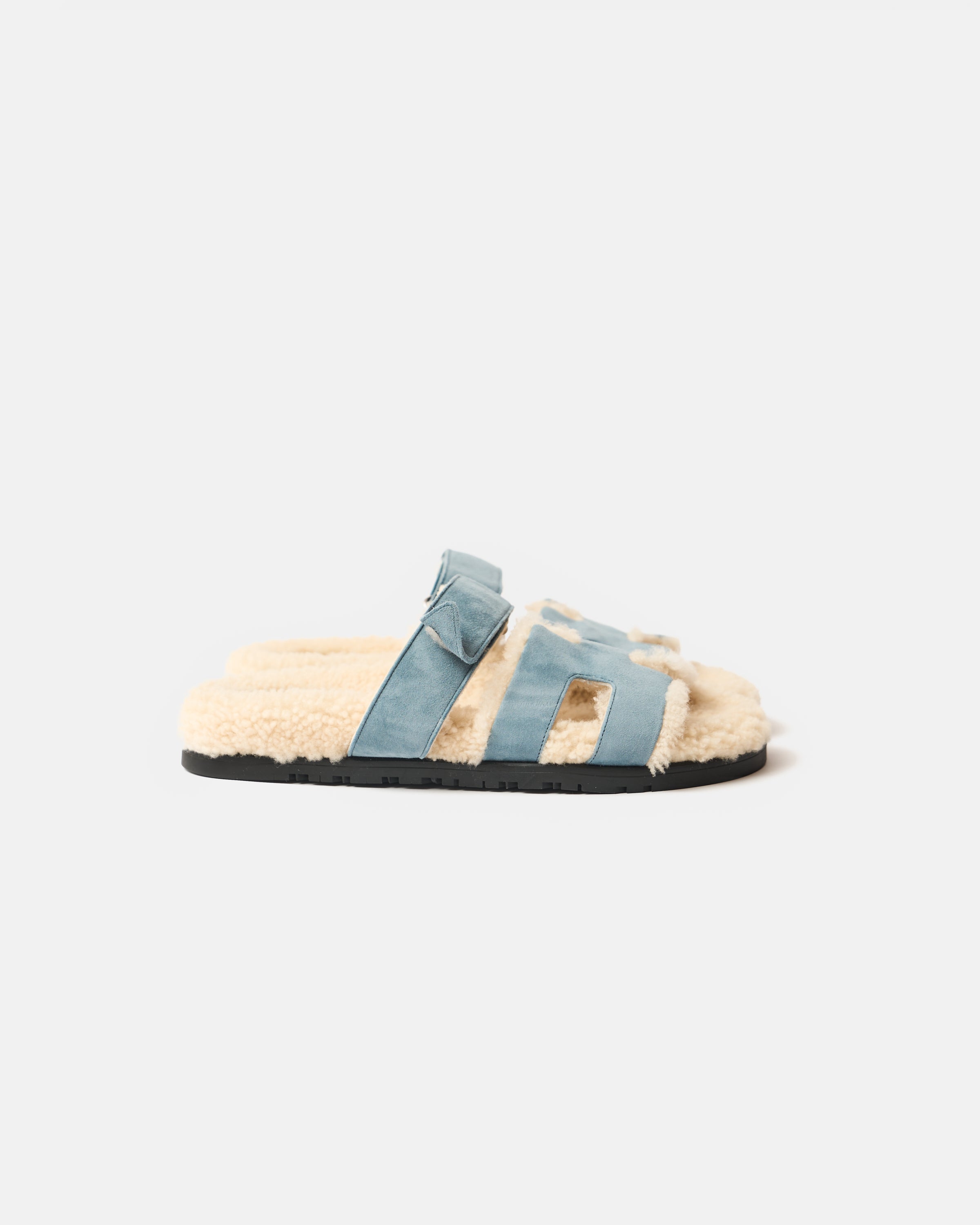 Hermès Chypre Peau Lainee Bleu Pinède / Écru Sandals