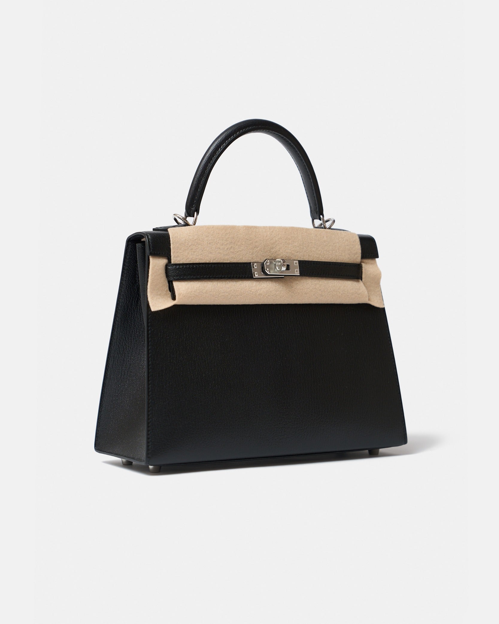 Hermès Kelly 25 Black Chevre Mysore PHW