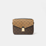 Louis Vuitton Pochette Metis Reverse