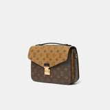 Louis Vuitton Pochette Metis Reverse