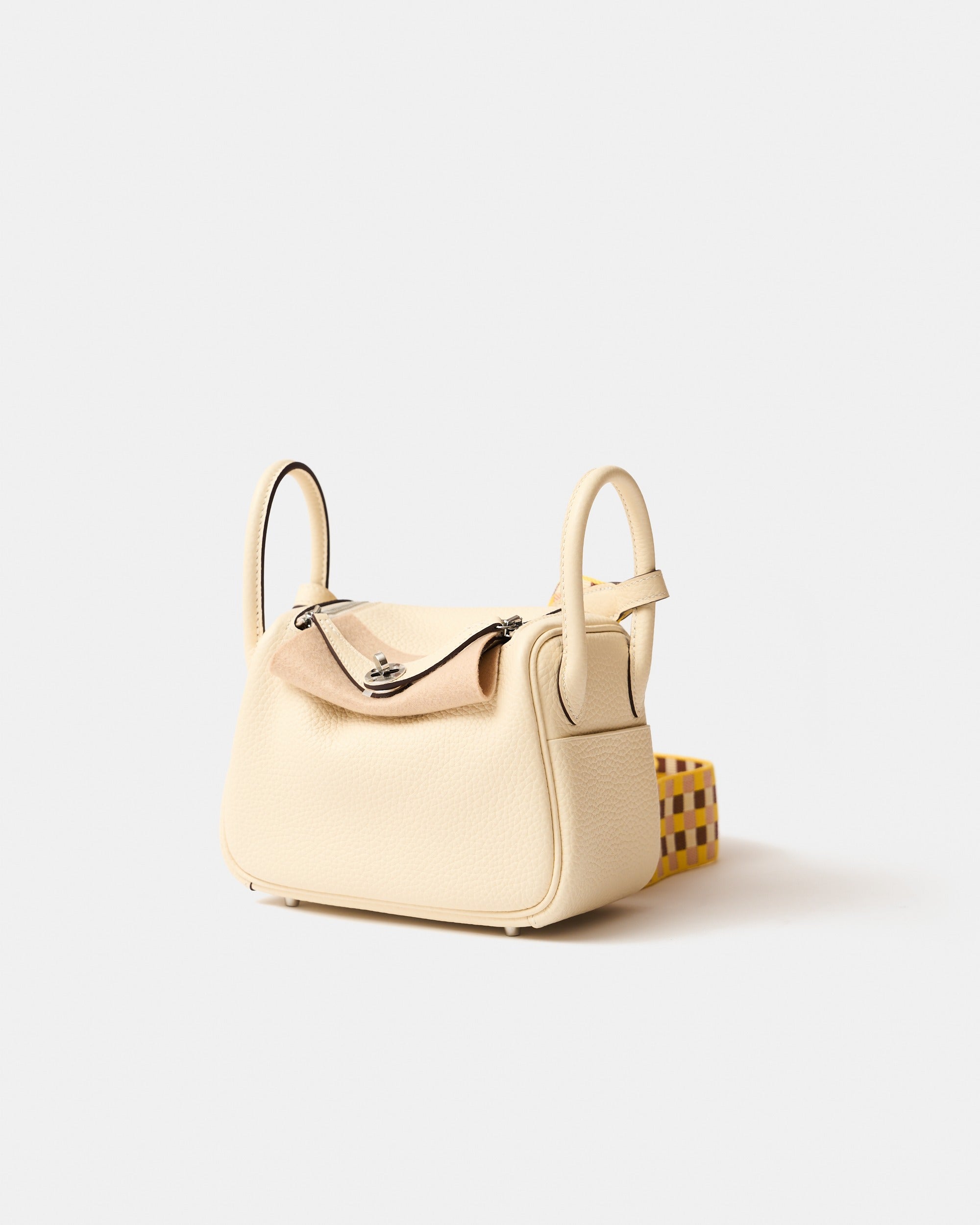 Hermès Mini Lindy 16 Nata Clemence PHW
