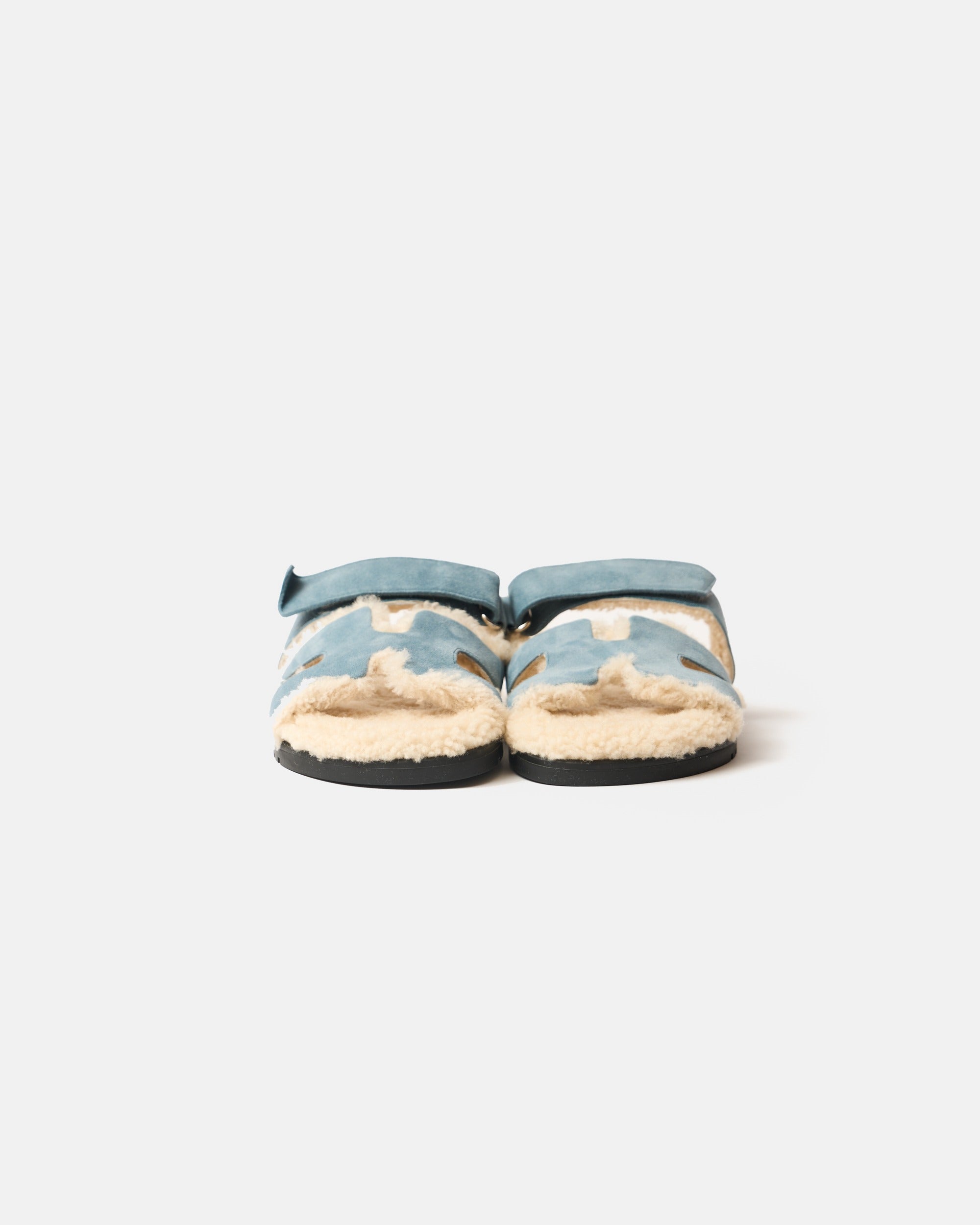 Hermès Chypre Peau Lainee Bleu Pinède / Écru Sandals