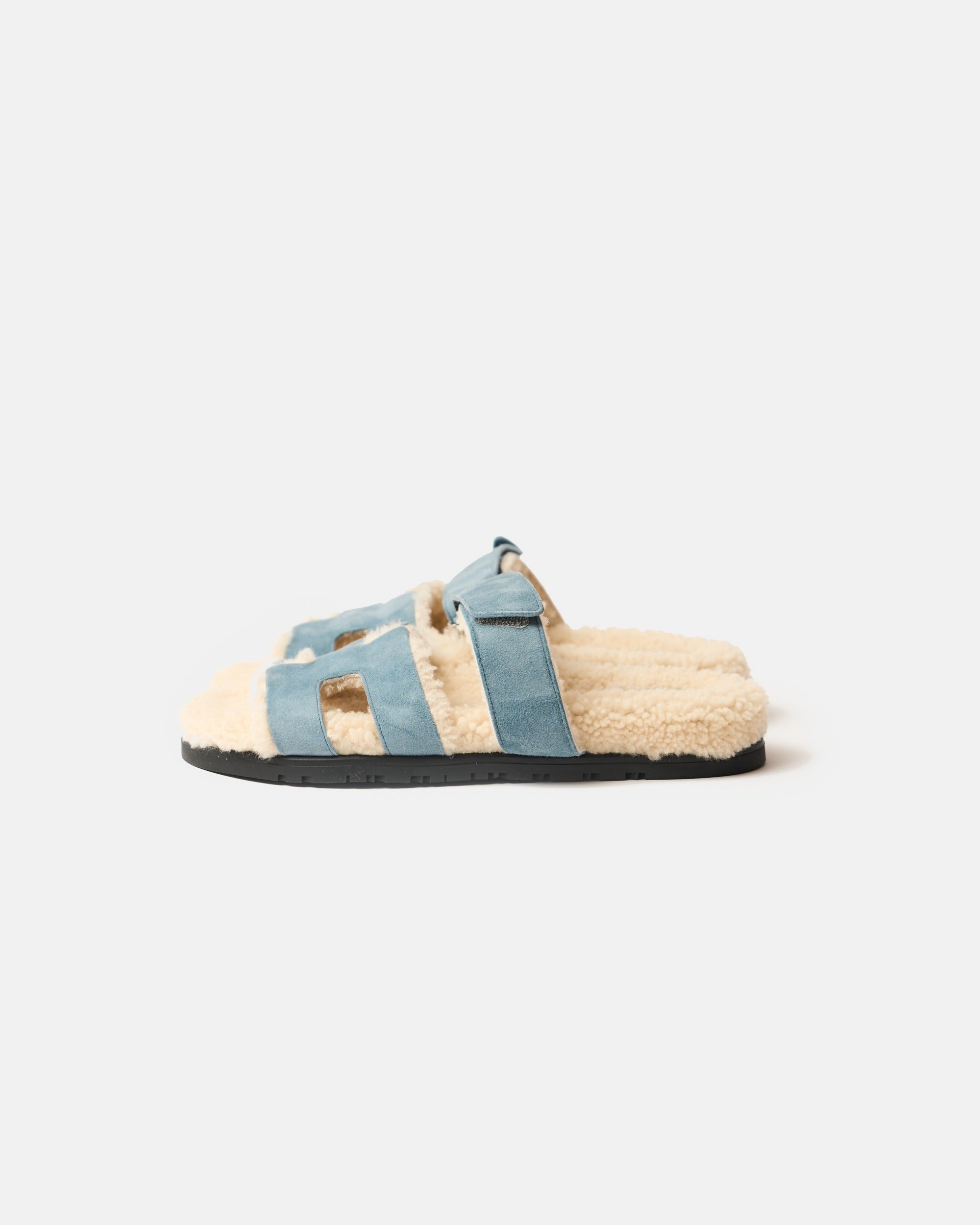 Hermès Chypre Peau Lainee Bleu Pinède / Écru Sandals