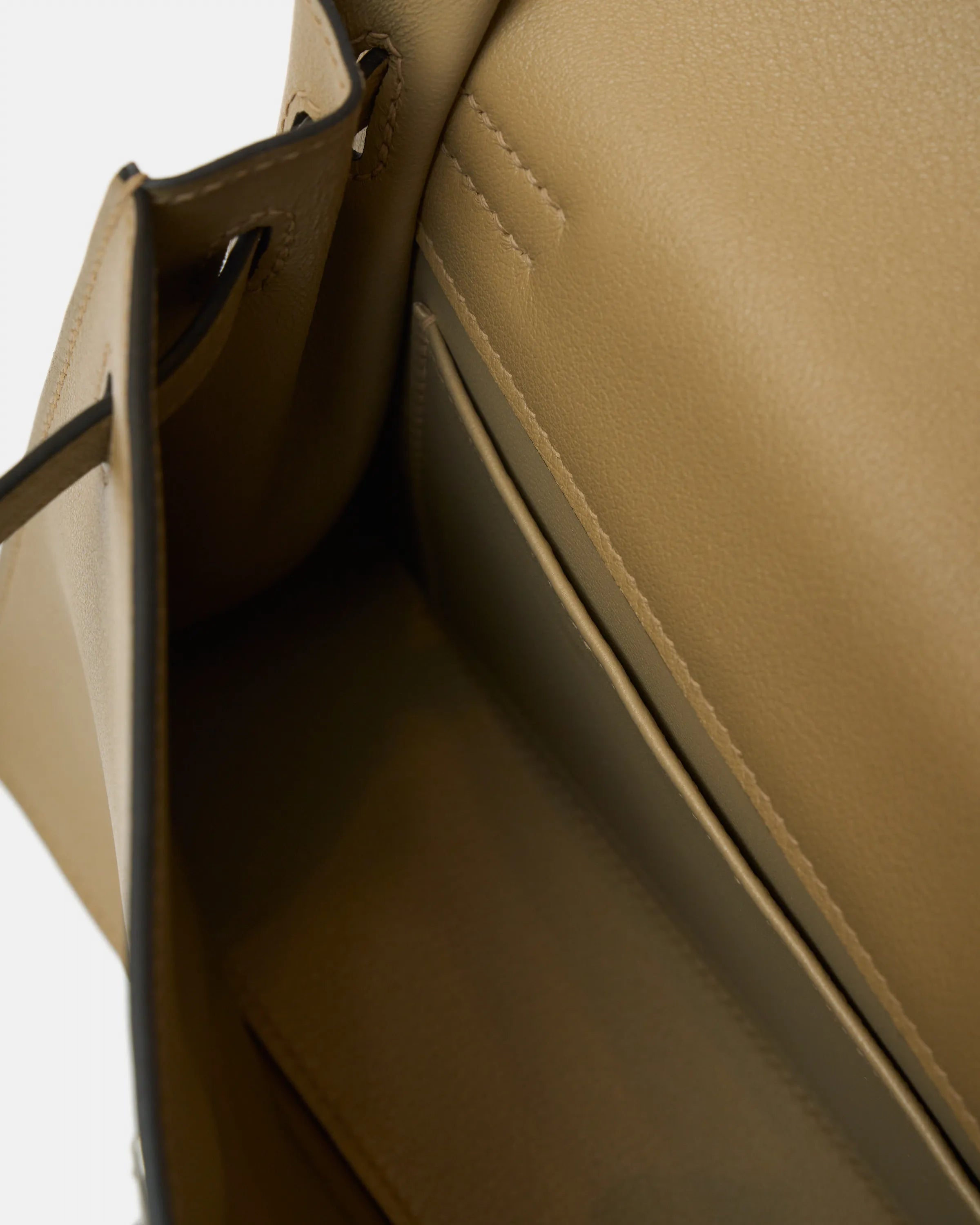 Hermès kelly danse crossbody in trench color and Swift leather in PHW