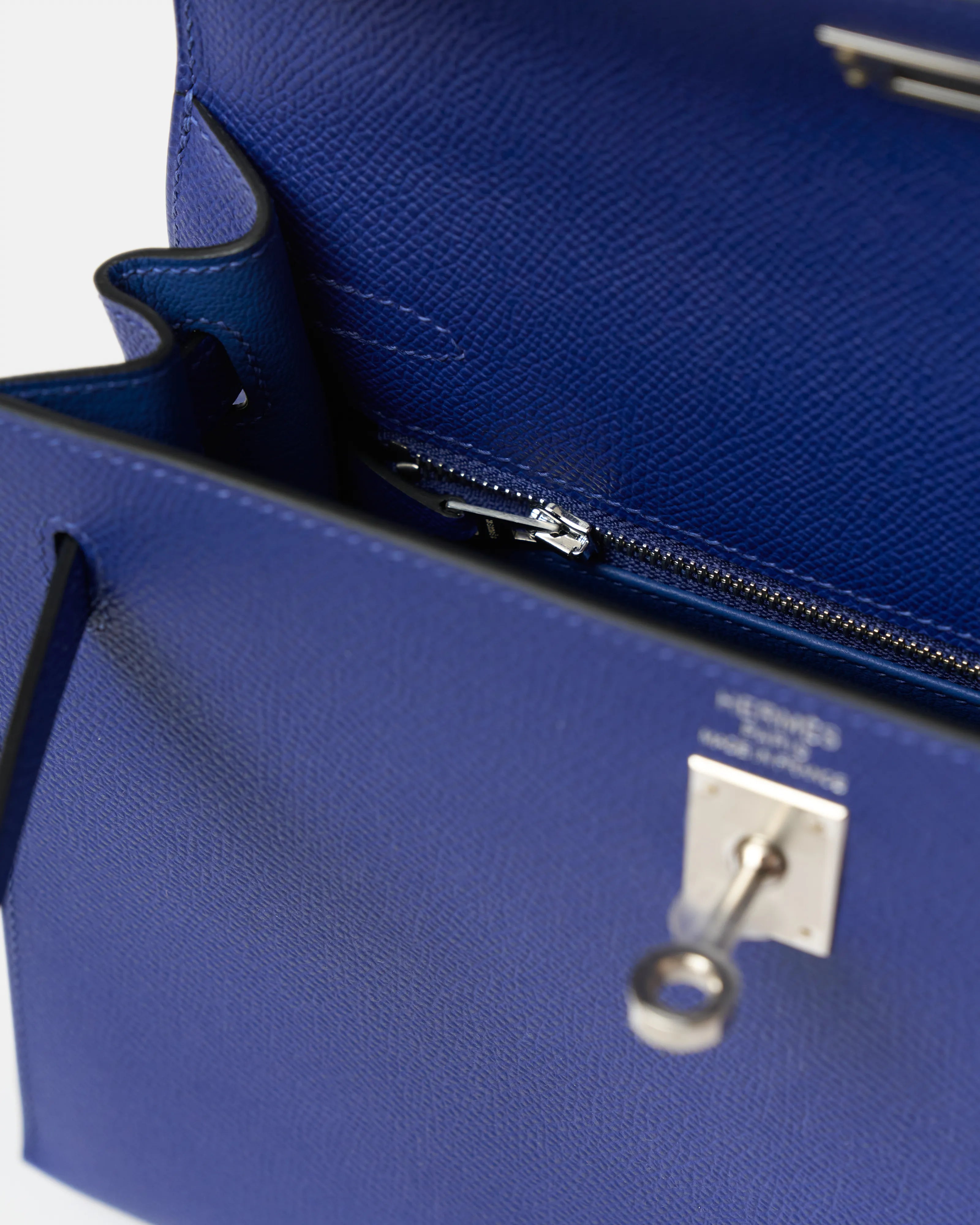 Hermès Kelly Sellier 25 handbag in bleu encre color and Epsom leather in PHW
